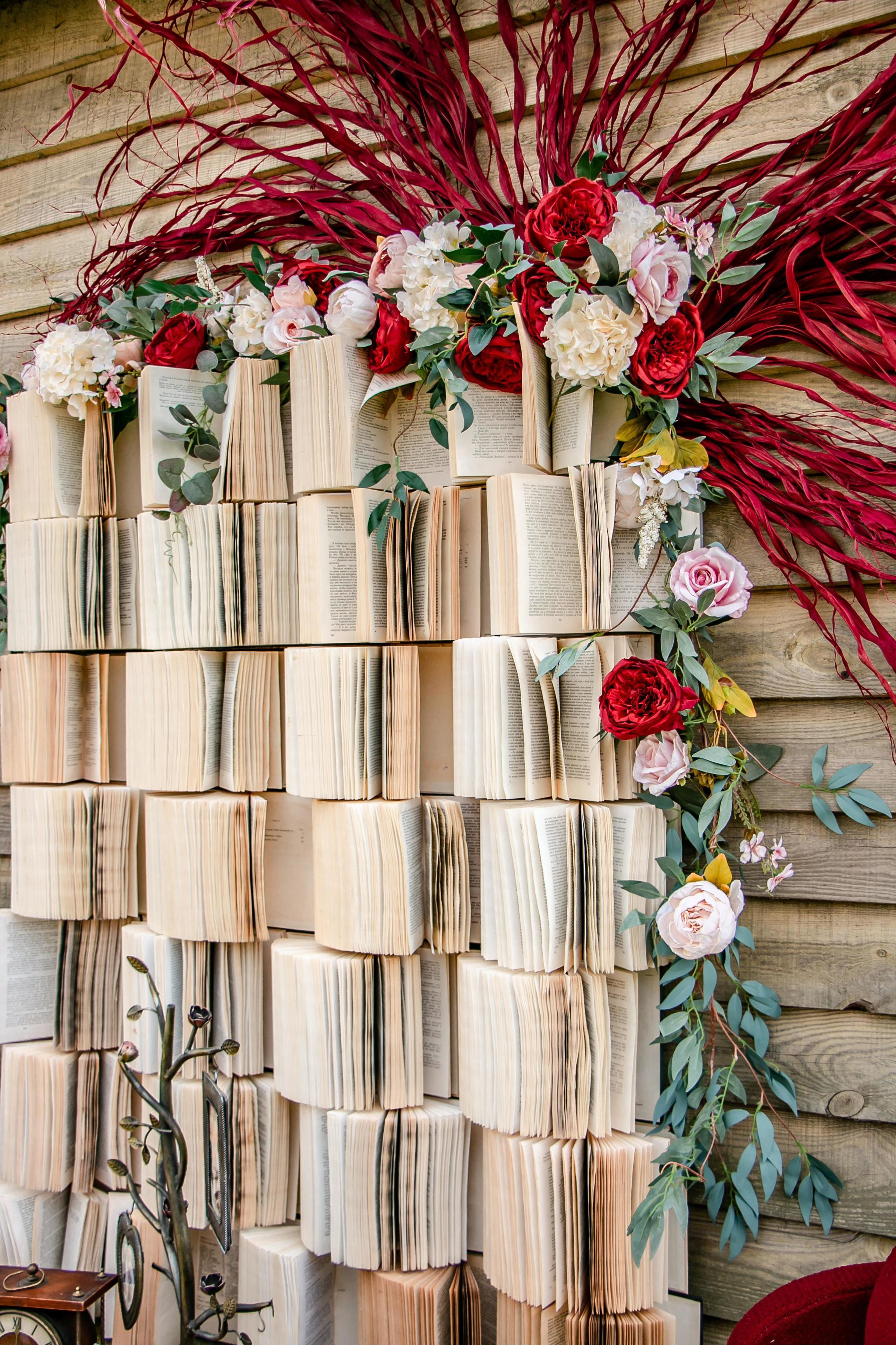 Книжная фотозона. Семейный фотограф Великодолинское