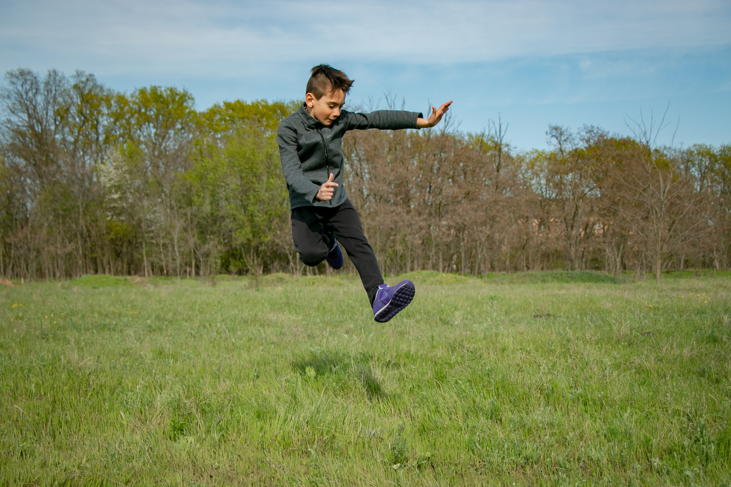 Фотосессия в жанре левитация. Семейный фотограф Великодолинское