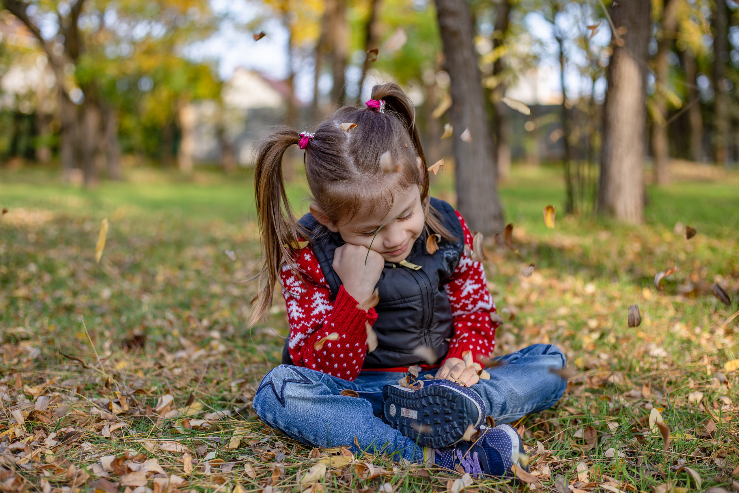 Детская осенняя фотосессия. Семейный фотограф Великодолинское