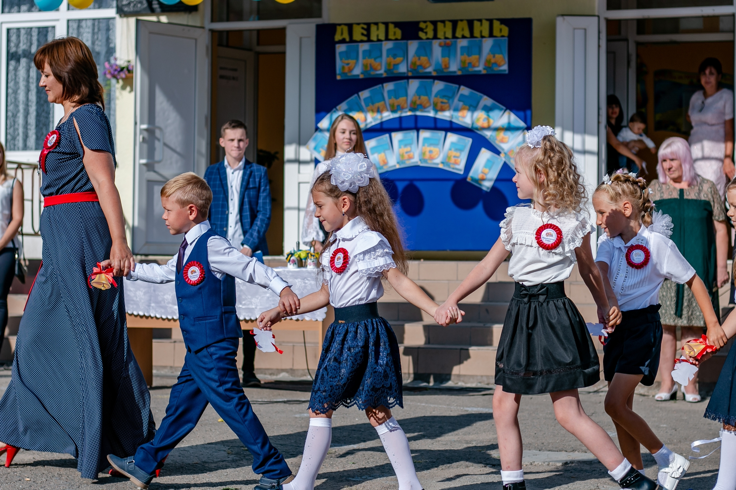 Великодолинское школа номер 1. Семейный фотограф Великодолинское