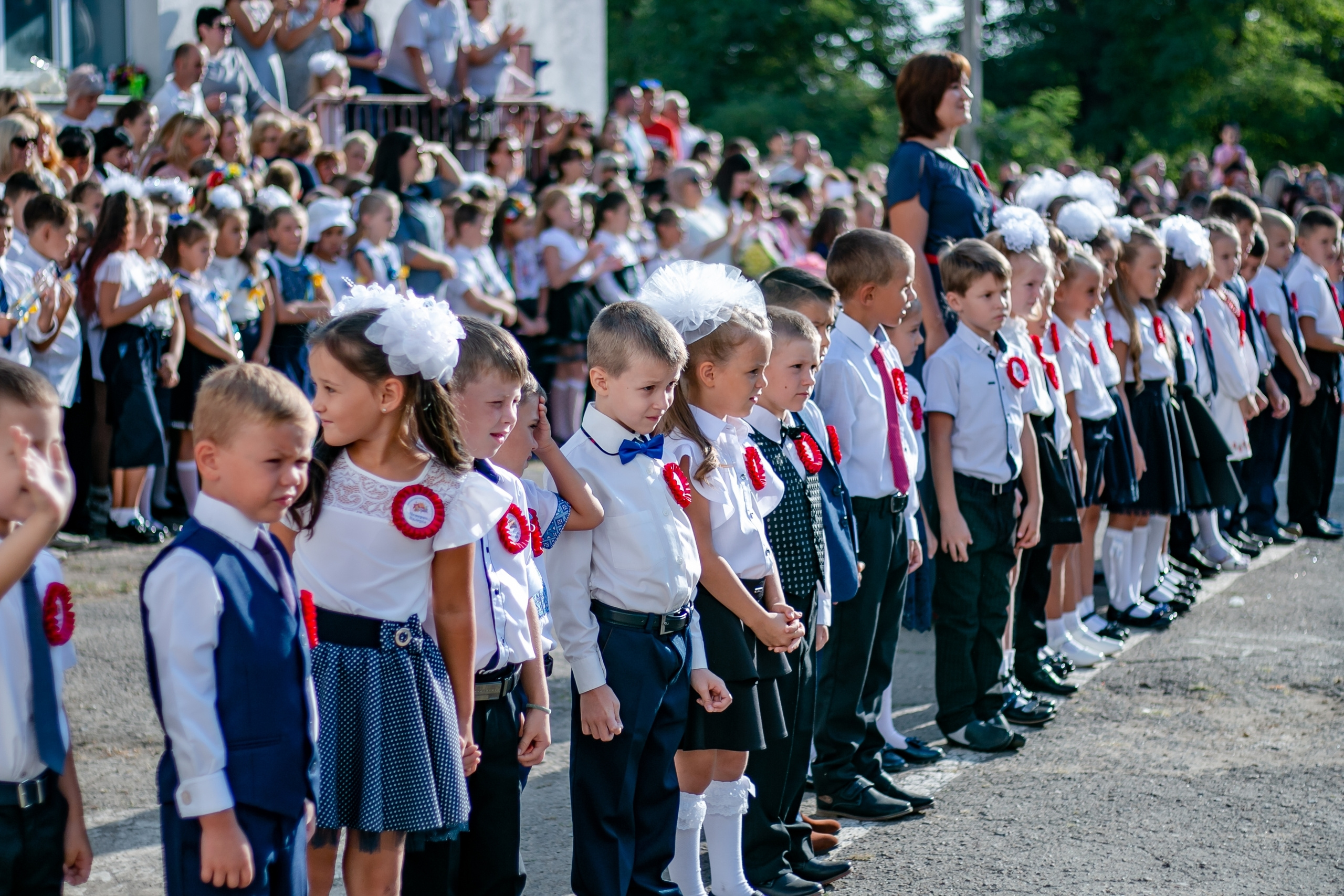 Великодолинское школа номер 1. Семейный фотограф Великодолинское