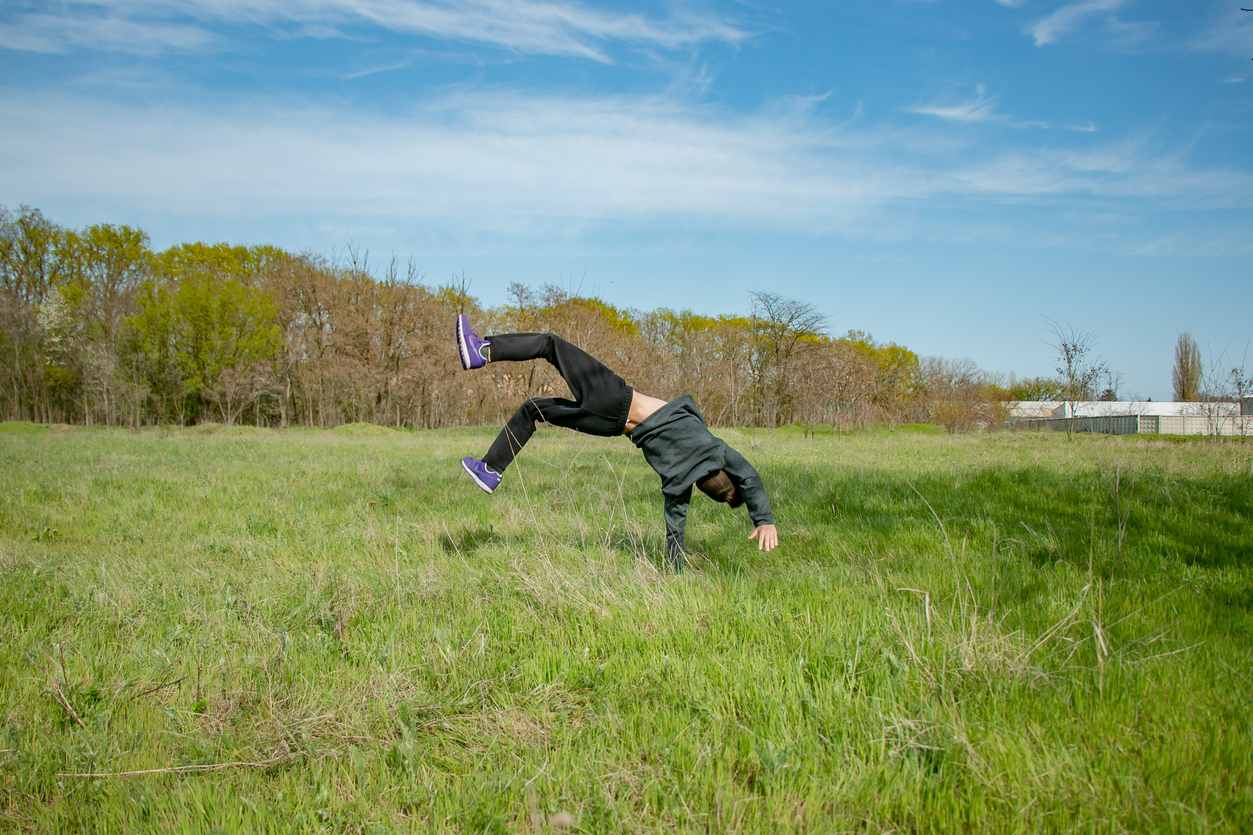 Фотосессия в жанре левитация. Семейный фотограф Великодолинское