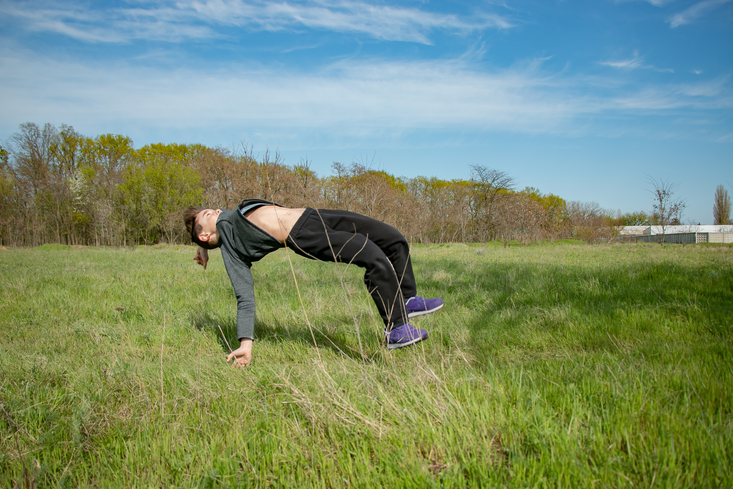 Фотосессия в жанре левитация. Семейный фотограф Великодолинское