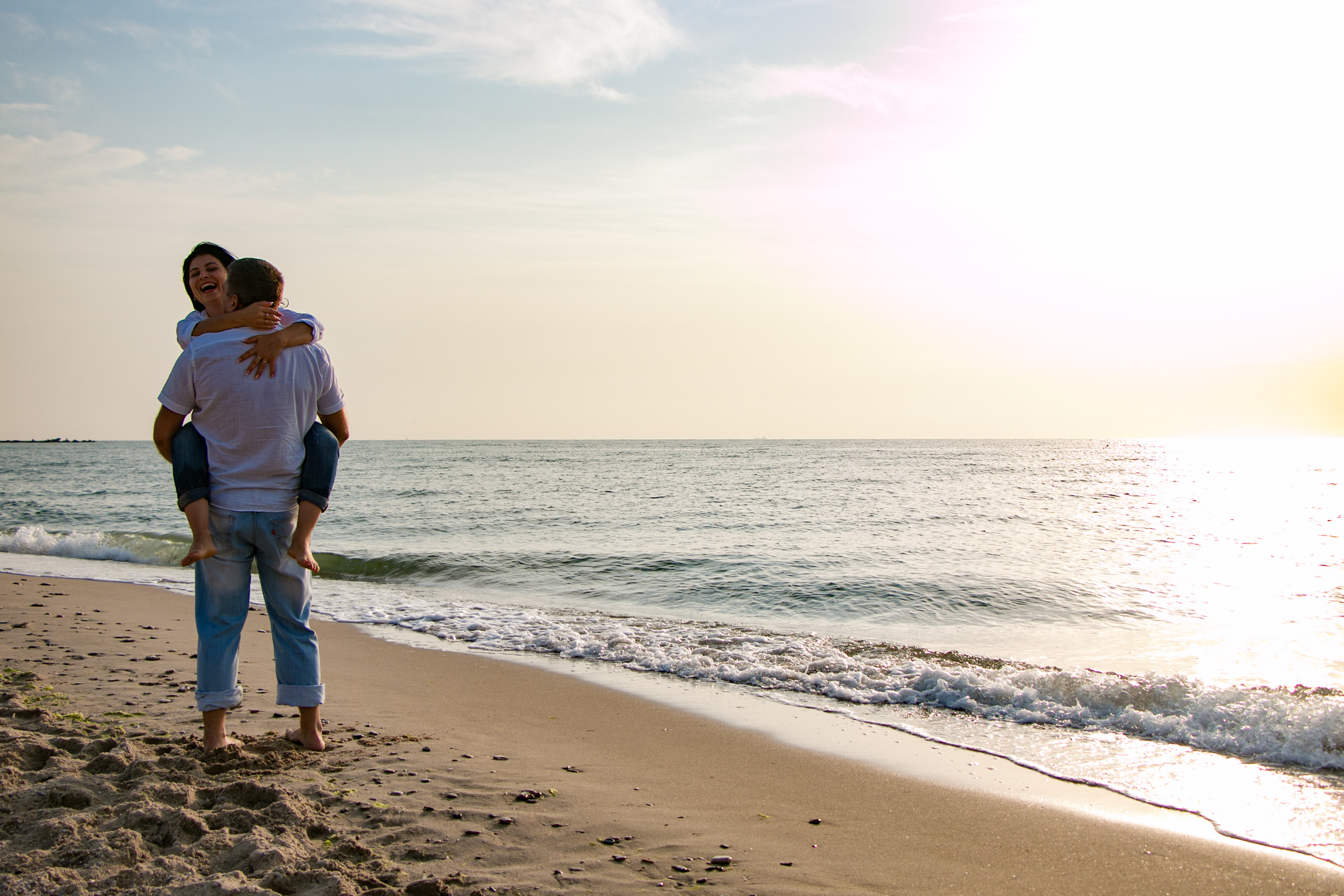 Фотосессия у моря на рассвете. Семейный фотограф Великодолинское