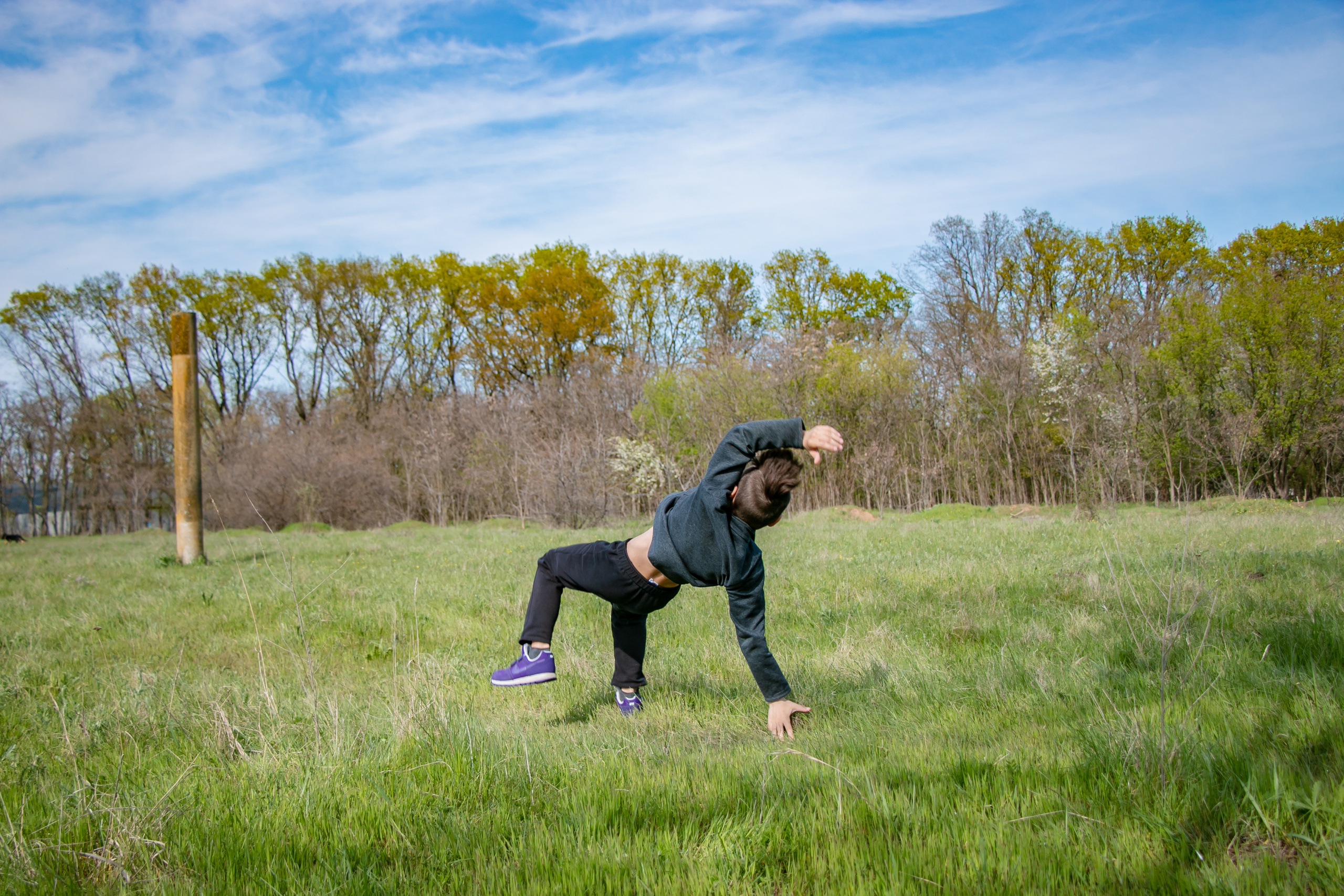 Фотосессия в жанре левитация. Семейный фотограф Великодолинское