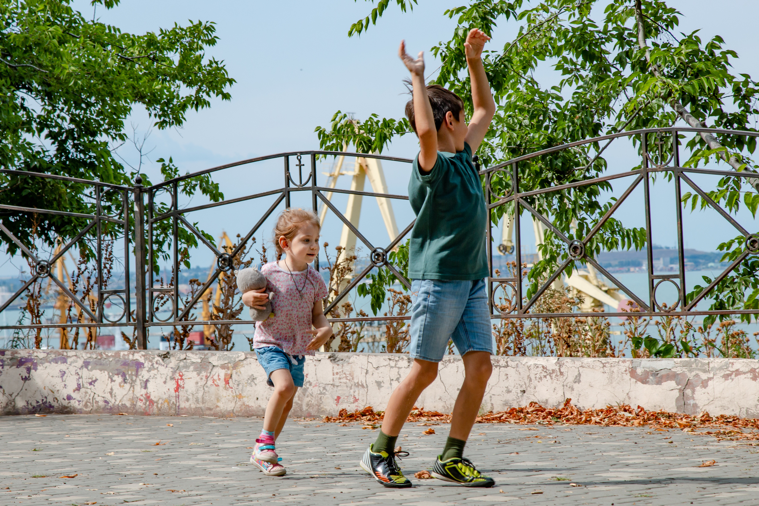 Брат и сестра. Семейный фотограф Великодолинское