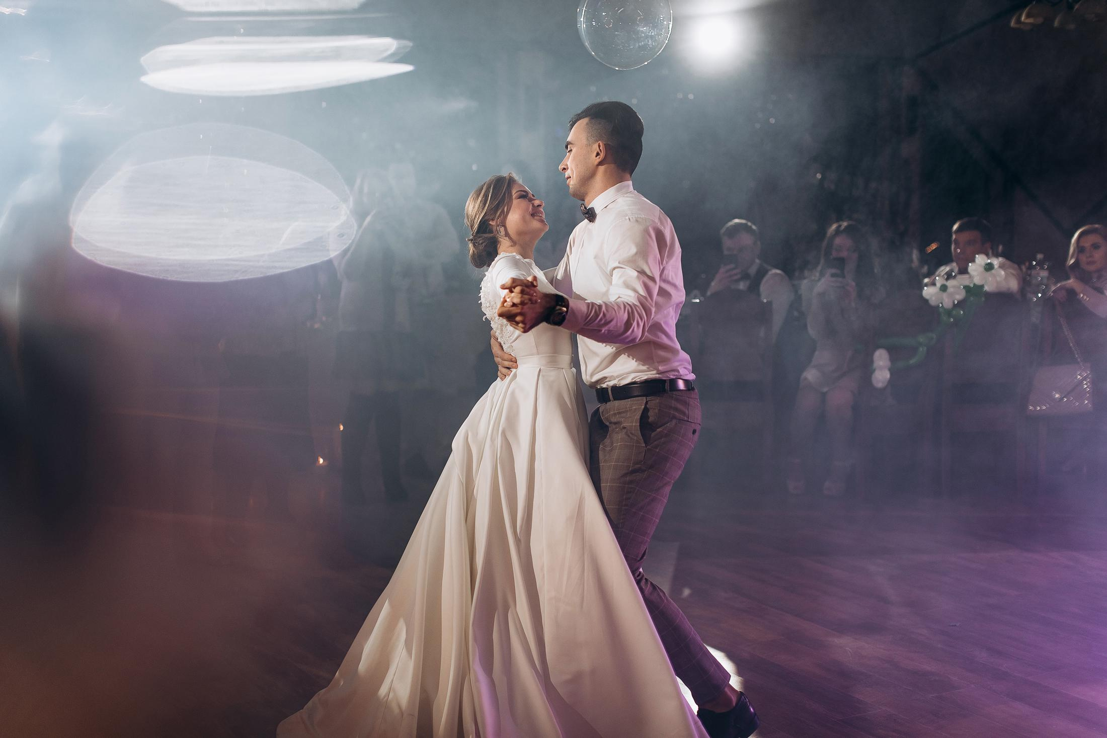 Анонс 2.02.2020. Свадебный фотограф в Риге Руслан Федюшин