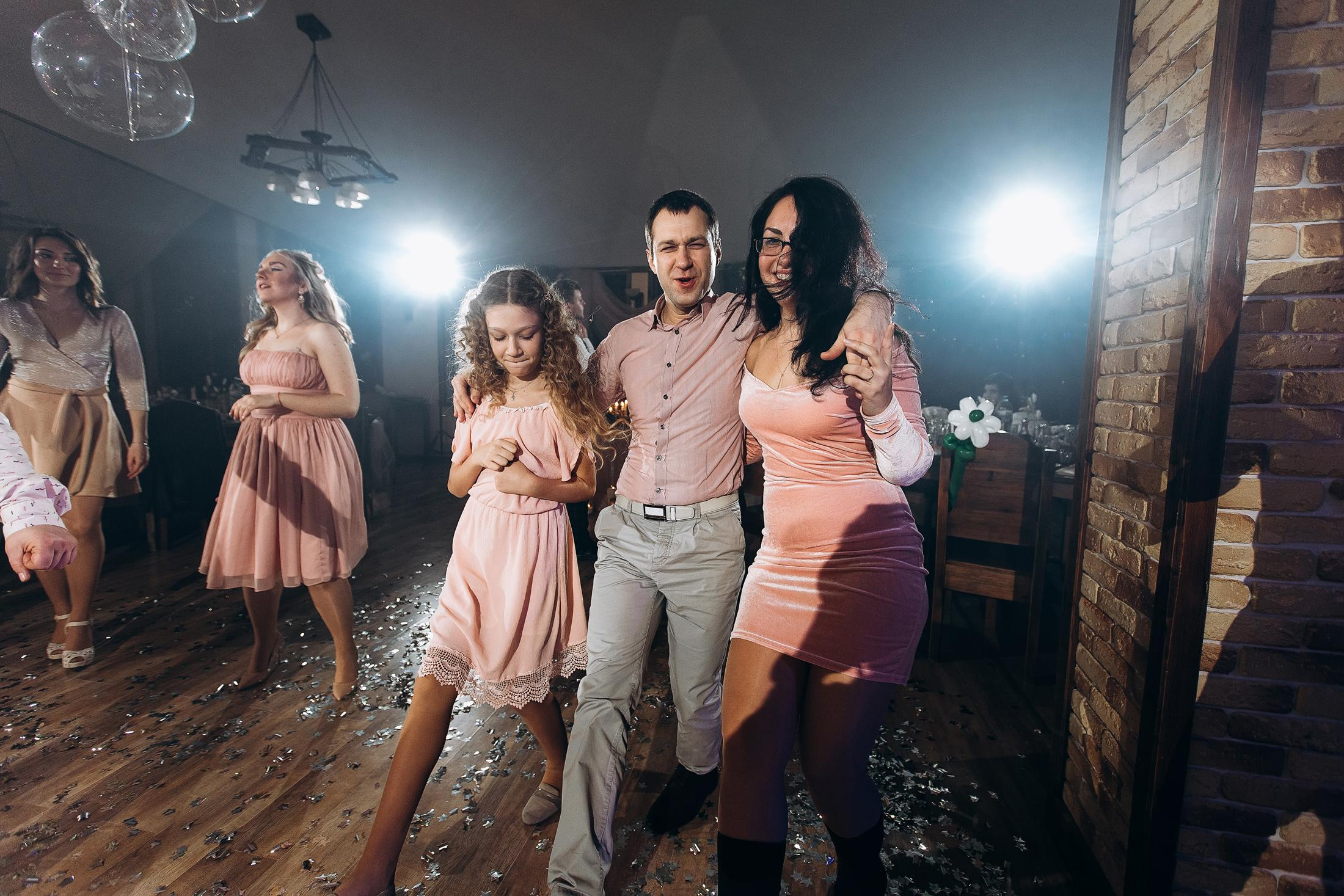 Анонс 2.02.2020. Свадебный фотограф в Риге Руслан Федюшин