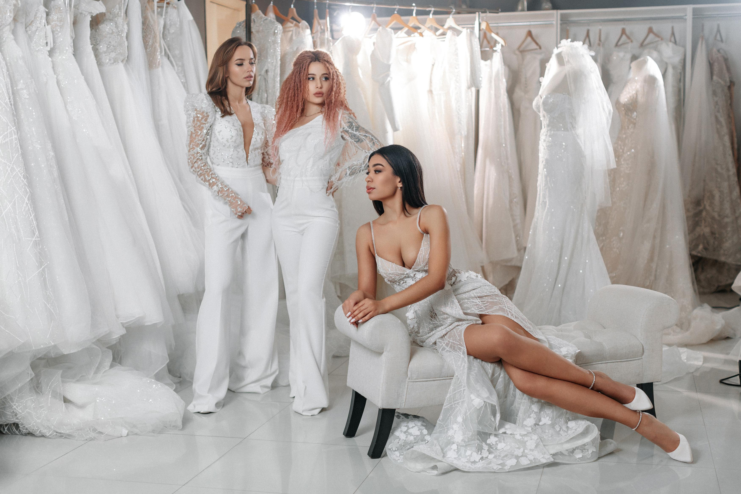 Shooting for a wedding salon Myosotis. Свадебный фотограф в Риге Руслан Федюшин