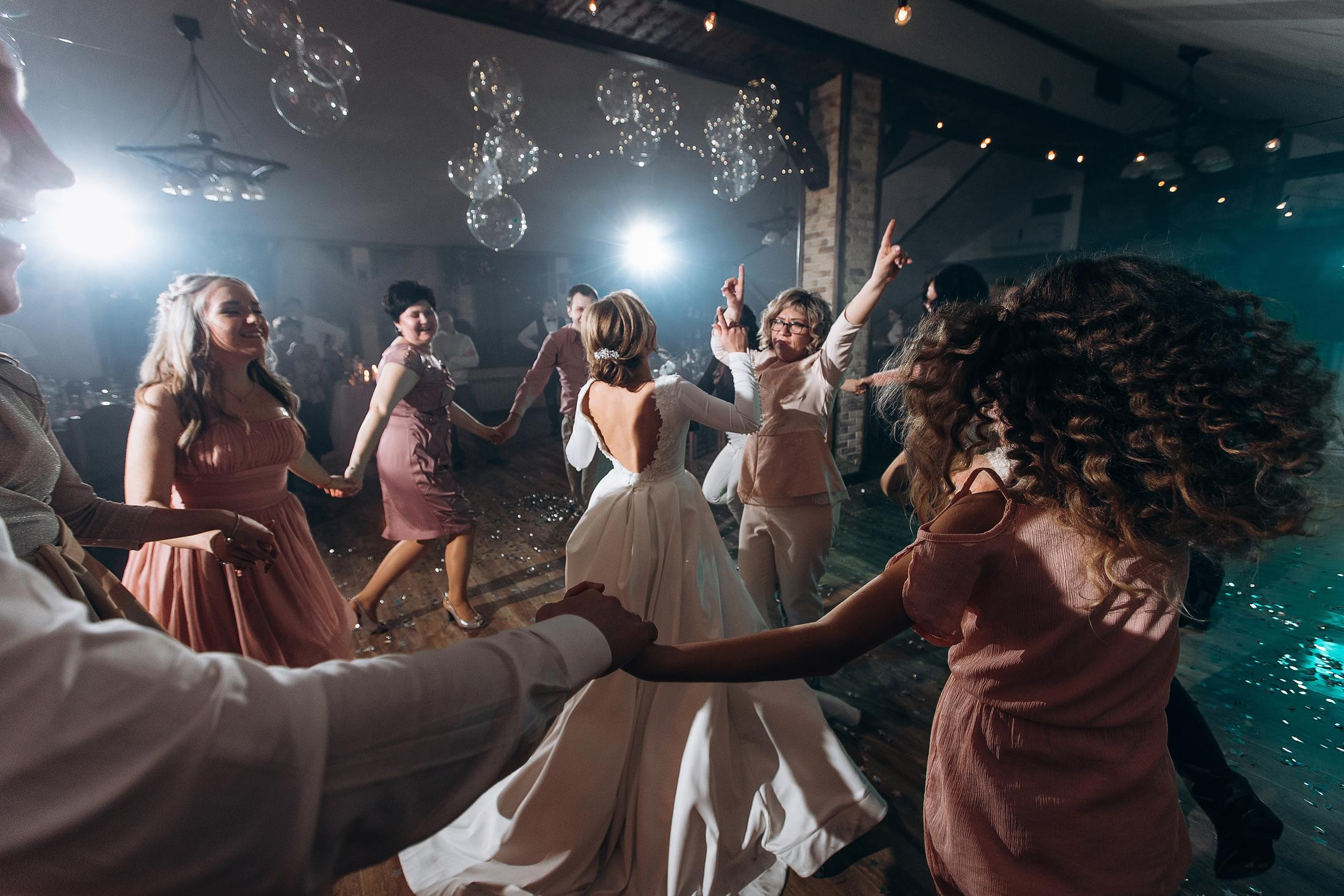 Анонс 2.02.2020. Свадебный фотограф в Риге Руслан Федюшин