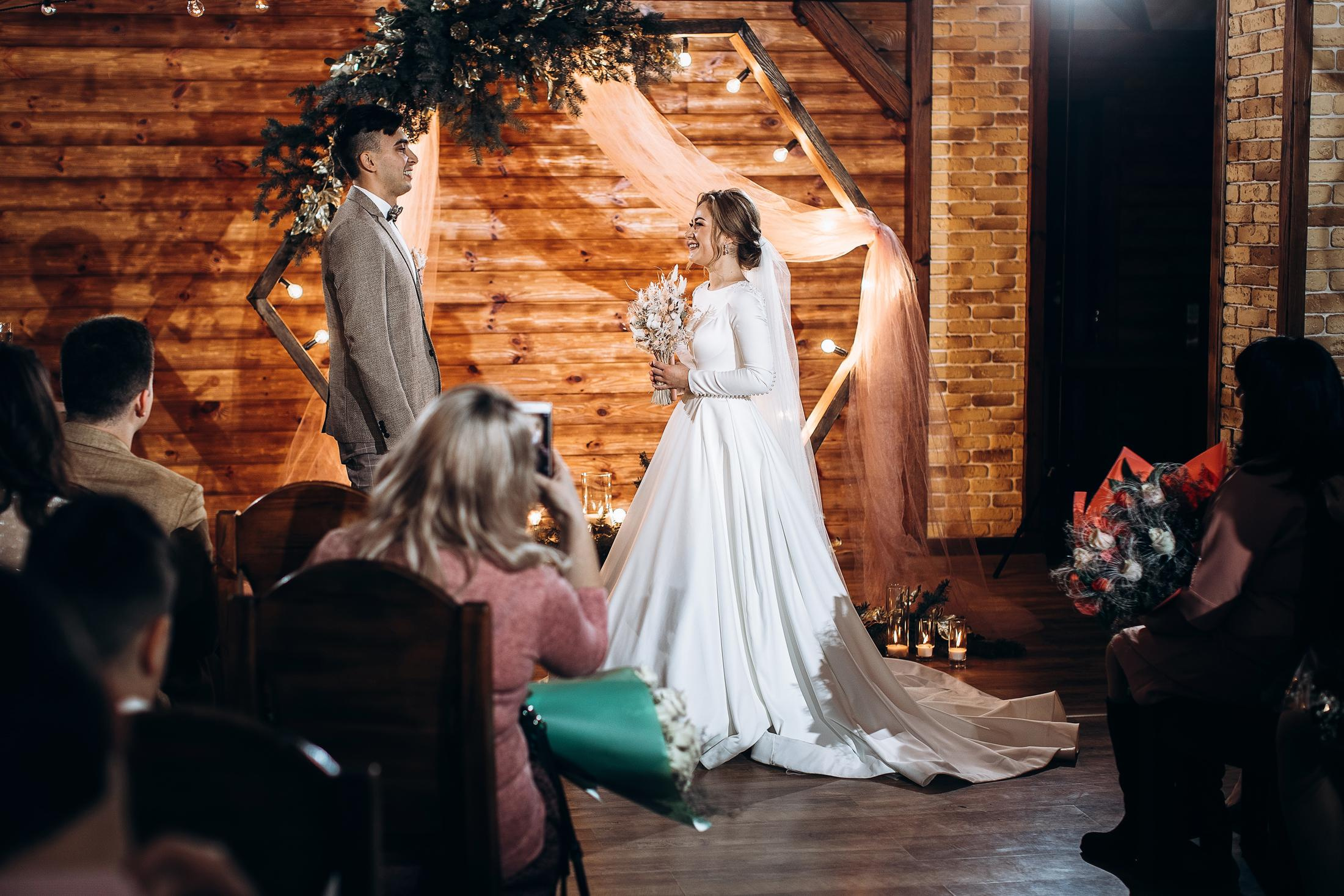 Анонс 2.02.2020. Свадебный фотограф в Риге Руслан Федюшин