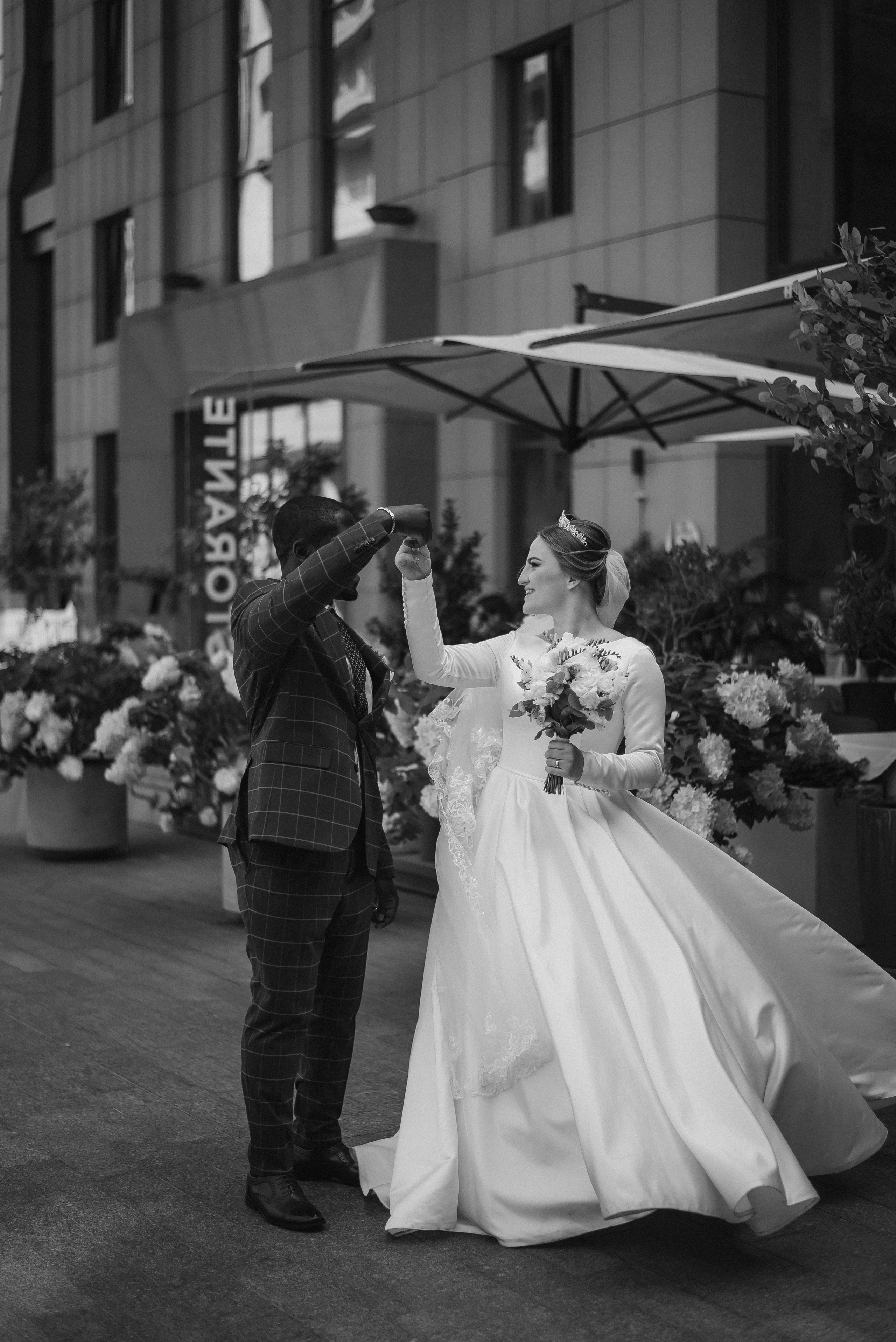 Інтернаціональне весілля Київ, весільний фотограф Україна, фотосесія. Весільний та фотограф Київ Україна Олександра, свадебный Киев Украина