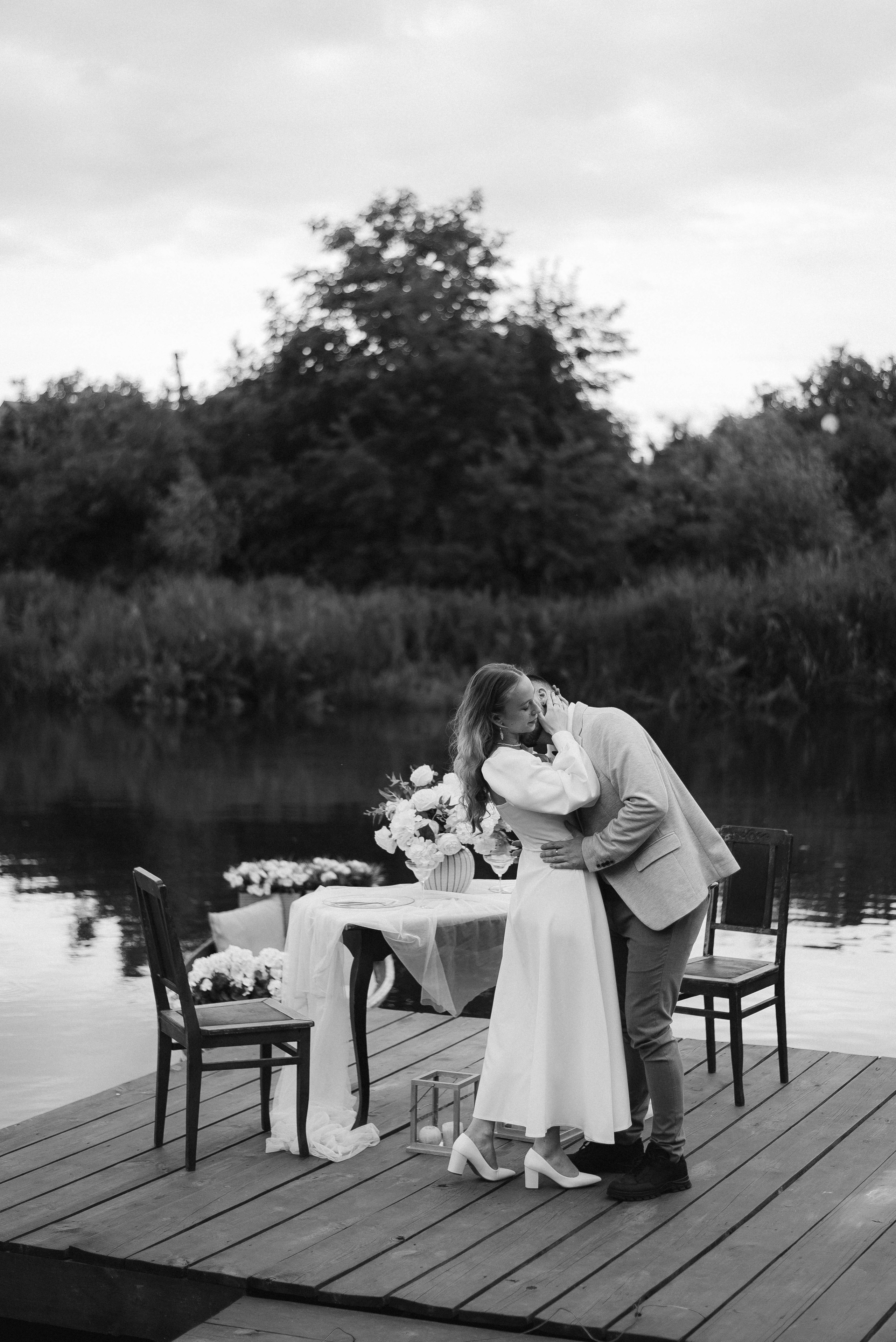 Весільна фотосесія на човні, Київ, Україна, весільний фотограф. Весільний та фотограф Київ Україна Олександра, свадебный Киев Украина