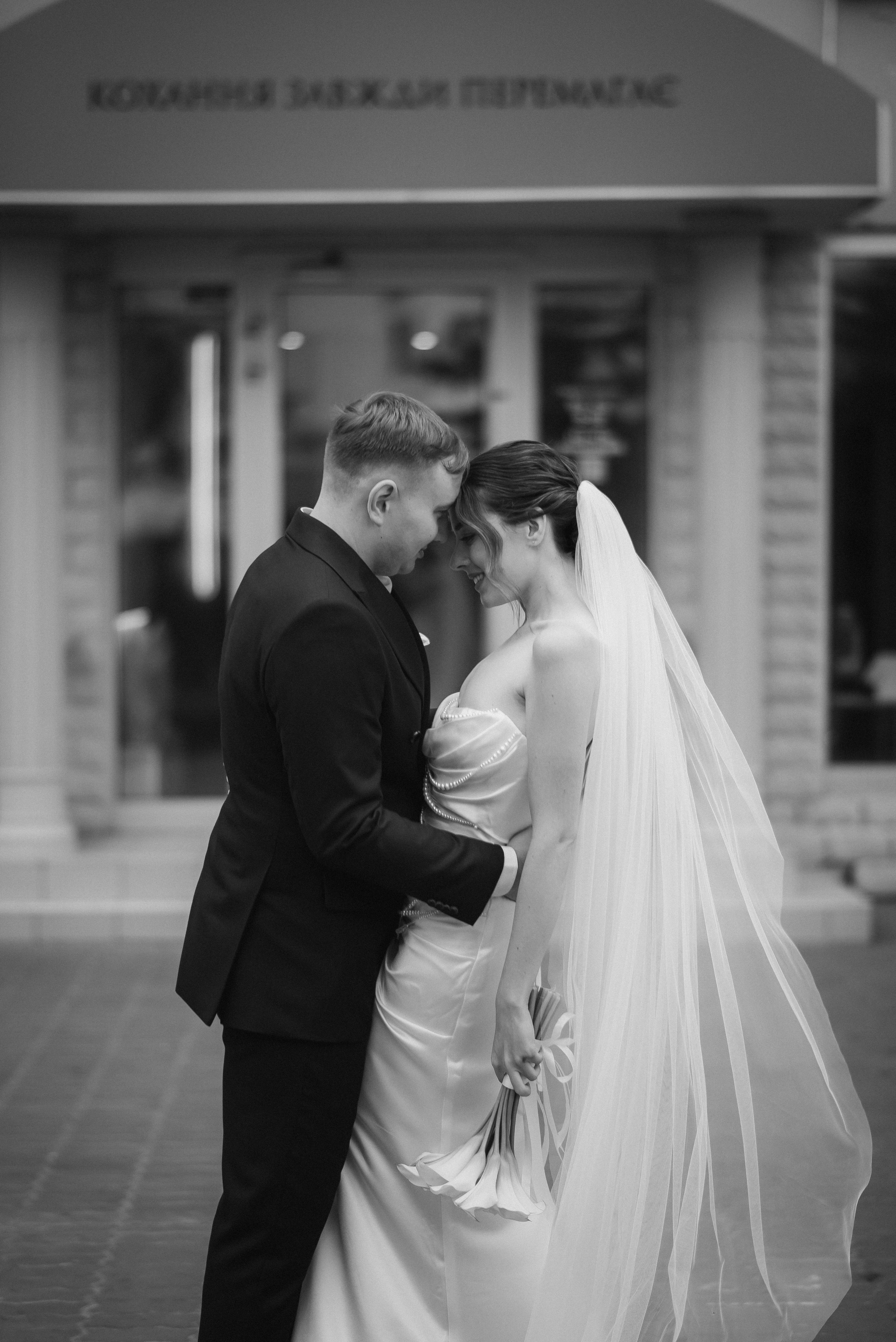 Весільна фотосесія в Києві, замок кохання, весілля, Київ, фотограф. Весільний та фотограф Київ Україна Олександра, свадебный Киев Украина