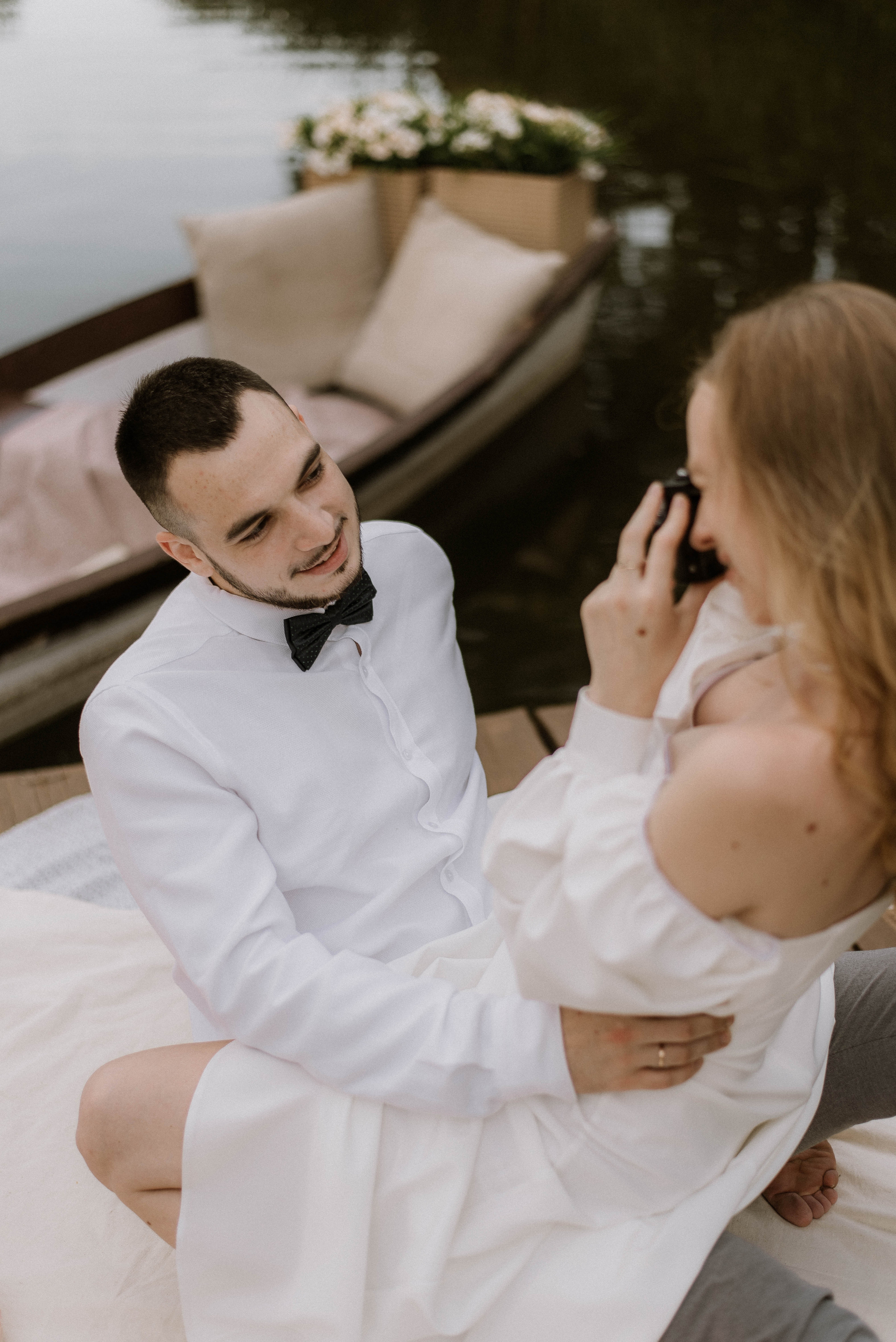 Весільна фотосесія на човні, Київ, Україна, весільний фотограф. Весільний та фотограф Київ Україна Олександра, свадебный Киев Украина