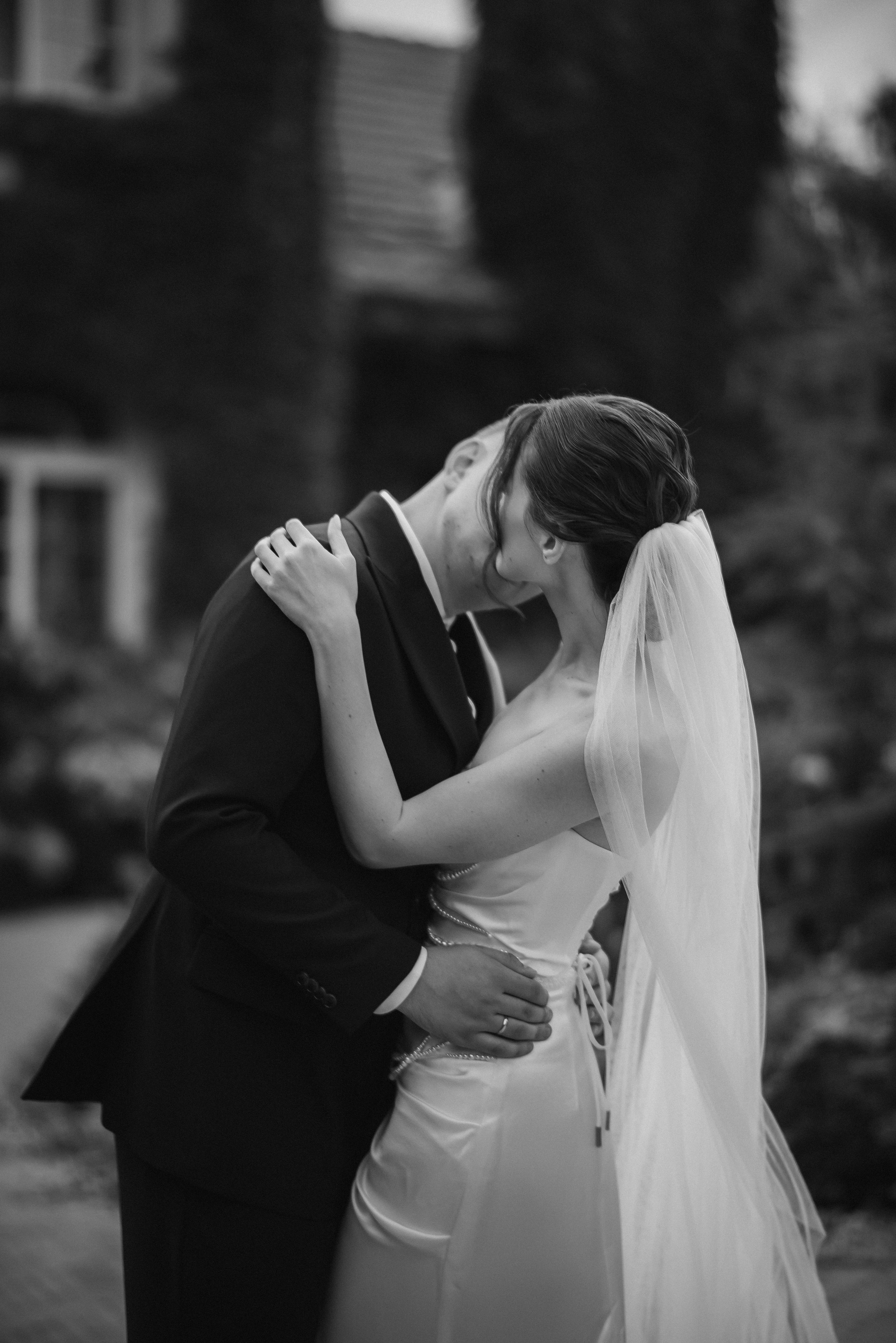 Весільна фотосесія в Києві, замок кохання, весілля, Київ, фотограф. Весільний та фотограф Київ Україна Олександра, свадебный Киев Украина