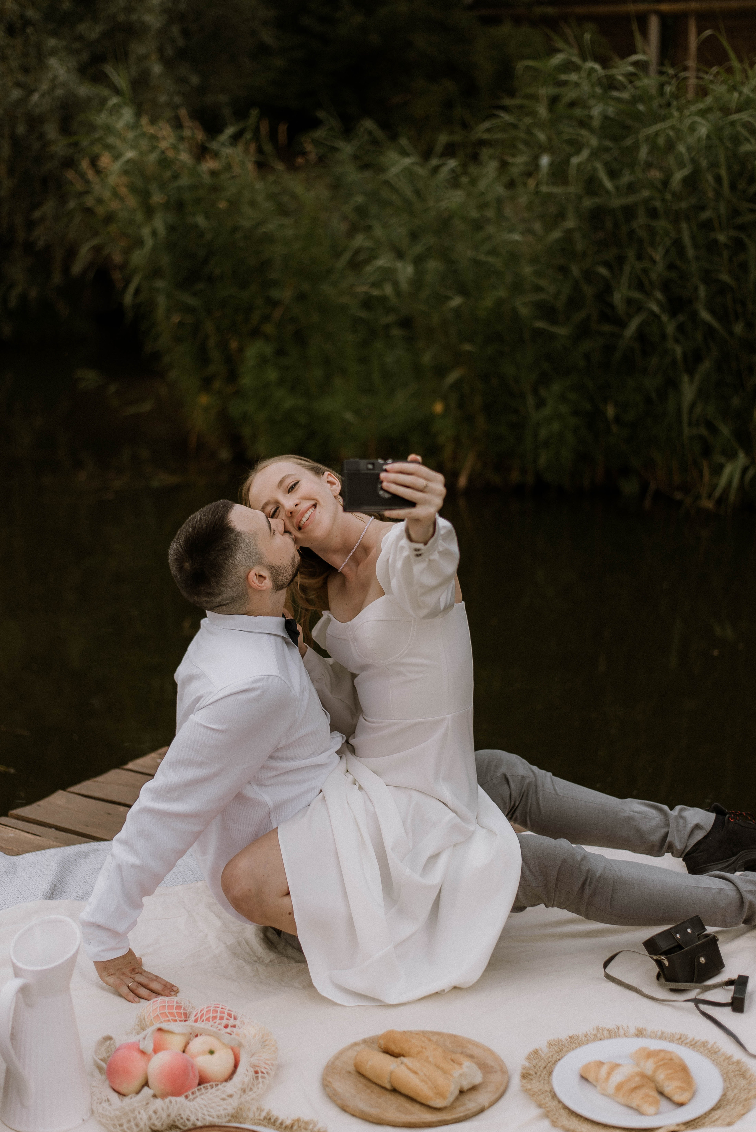 Весільна фотосесія на човні, Київ, Україна, весільний фотограф. Весільний та фотограф Київ Україна Олександра, свадебный Киев Украина