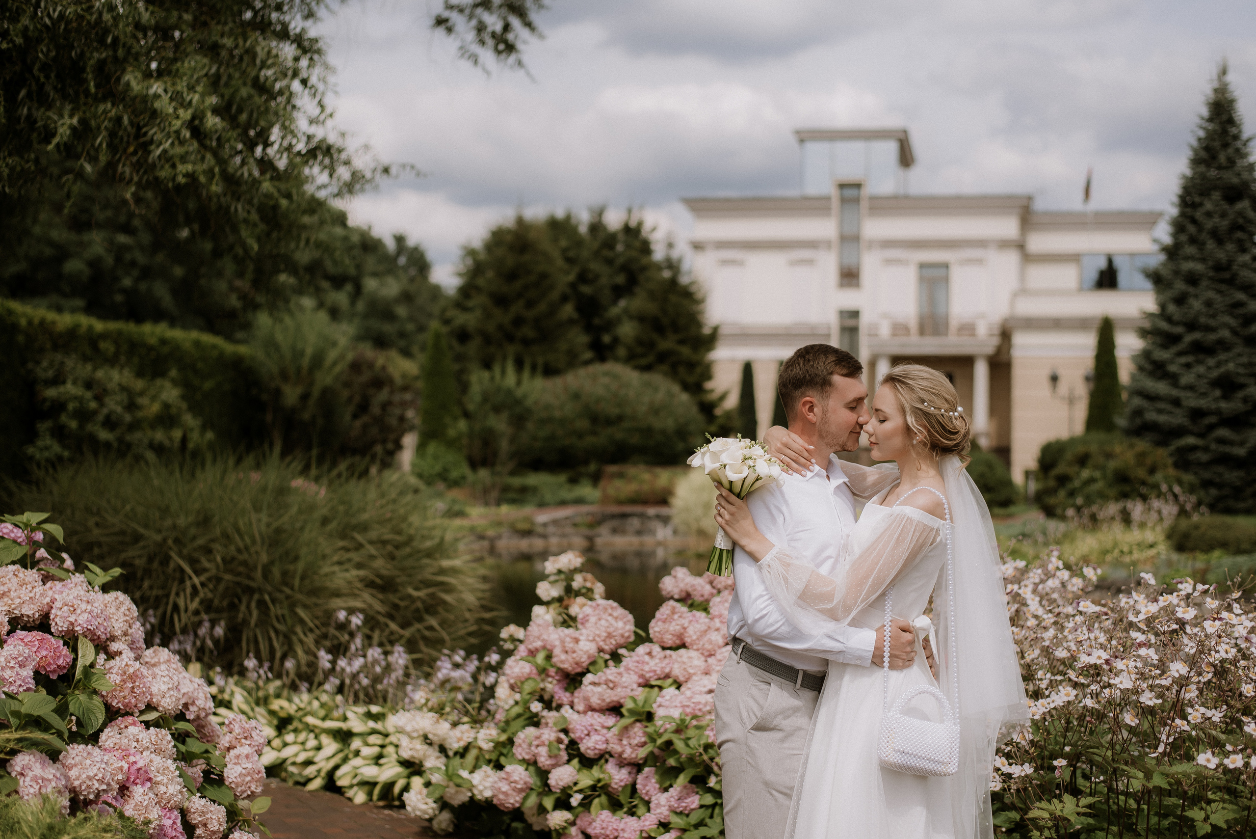 Весільна фотосесія в Межигір’ї, Київ, Україна, весільний фотограф. Весільний та фотограф Київ Україна Олександра, свадебный Киев Украина