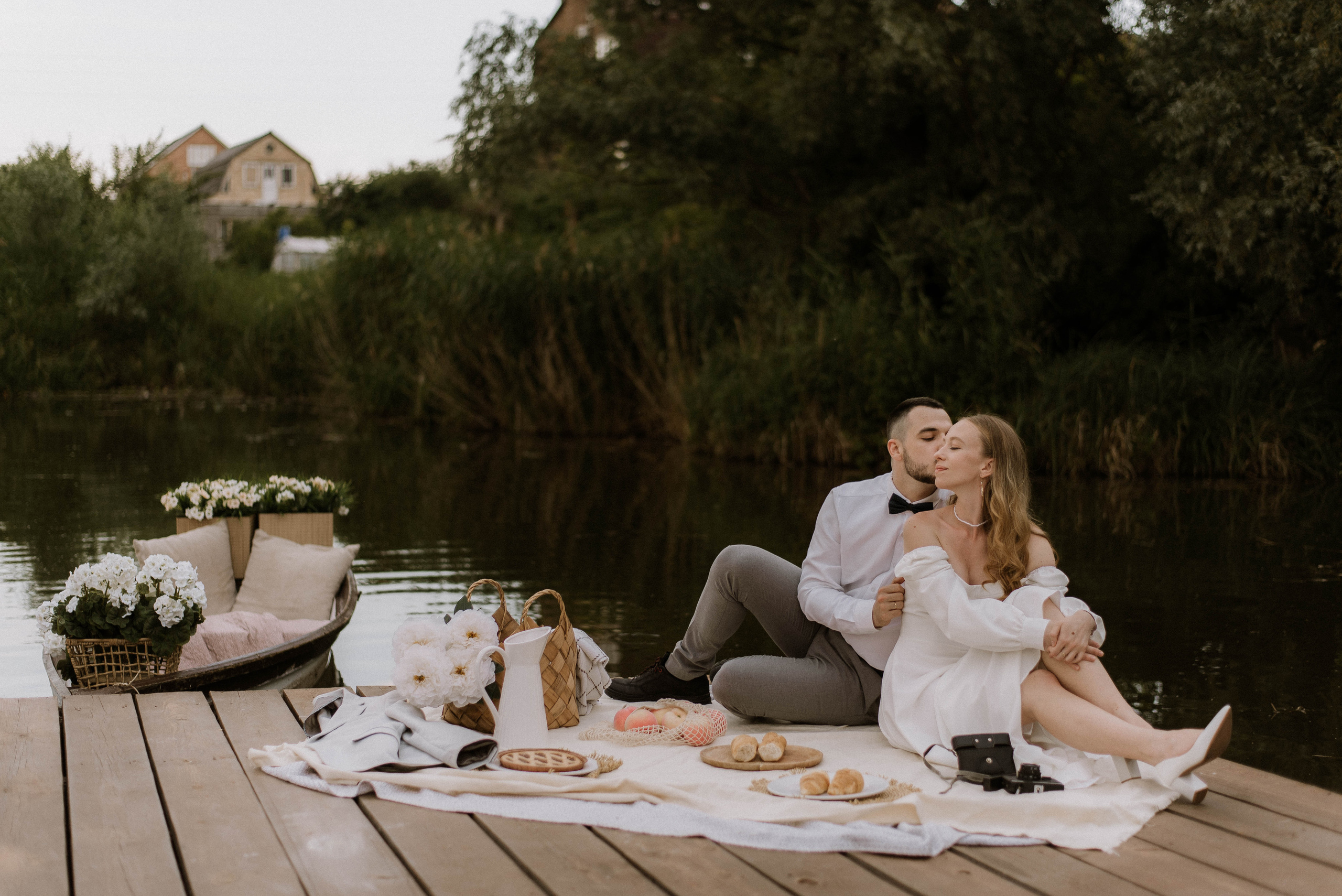 Весільна фотосесія на човні, Київ, Україна, весільний фотограф. Весільний та фотограф Київ Україна Олександра, свадебный Киев Украина