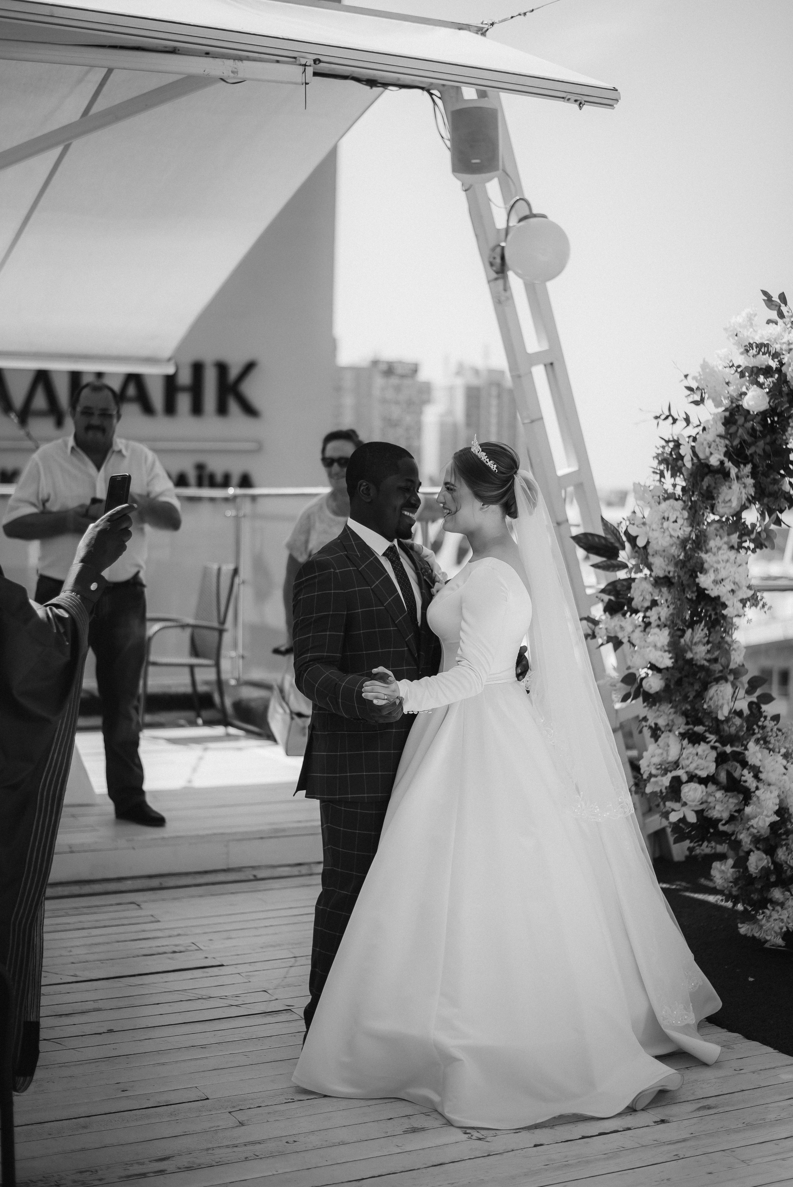 Інтернаціональне весілля Київ, весільний фотограф Україна, фотосесія. Весільний та фотограф Київ Україна Олександра, свадебный Киев Украина