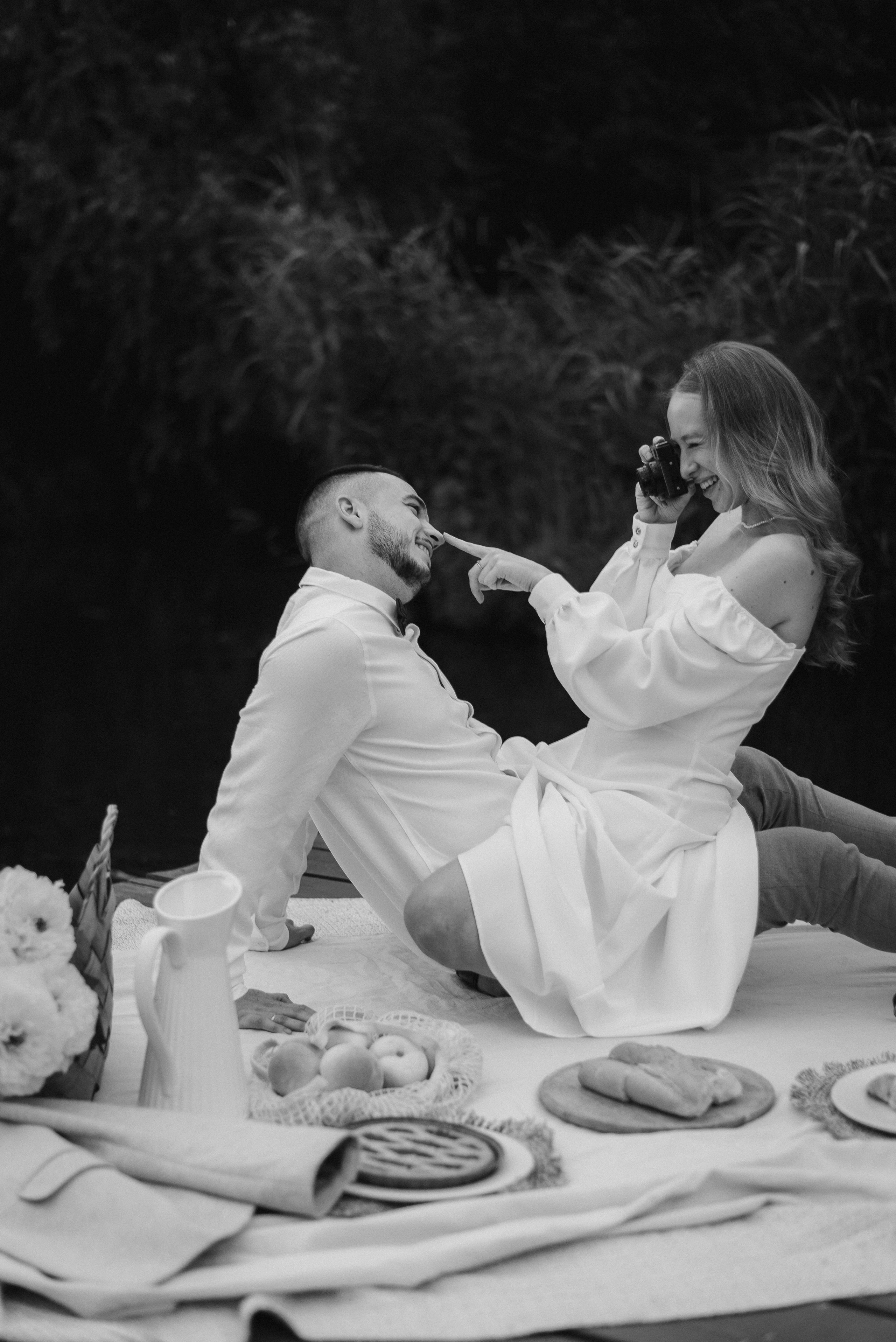 Весільна фотосесія на човні, Київ, Україна, весільний фотограф. Весільний та фотограф Київ Україна Олександра, свадебный Киев Украина