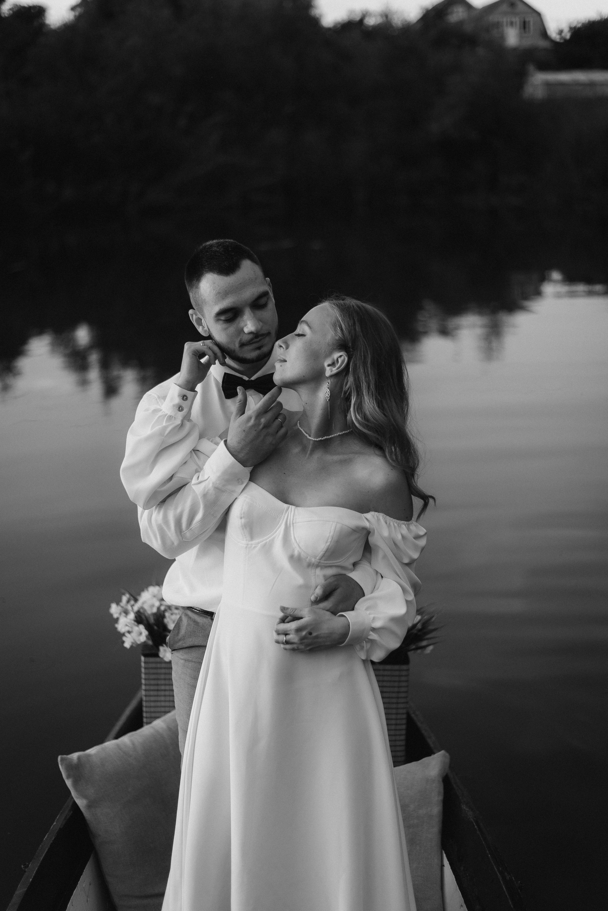 Весільна фотосесія на човні, Київ, Україна, весільний фотограф. Весільний та фотограф Київ Україна Олександра, свадебный Киев Украина