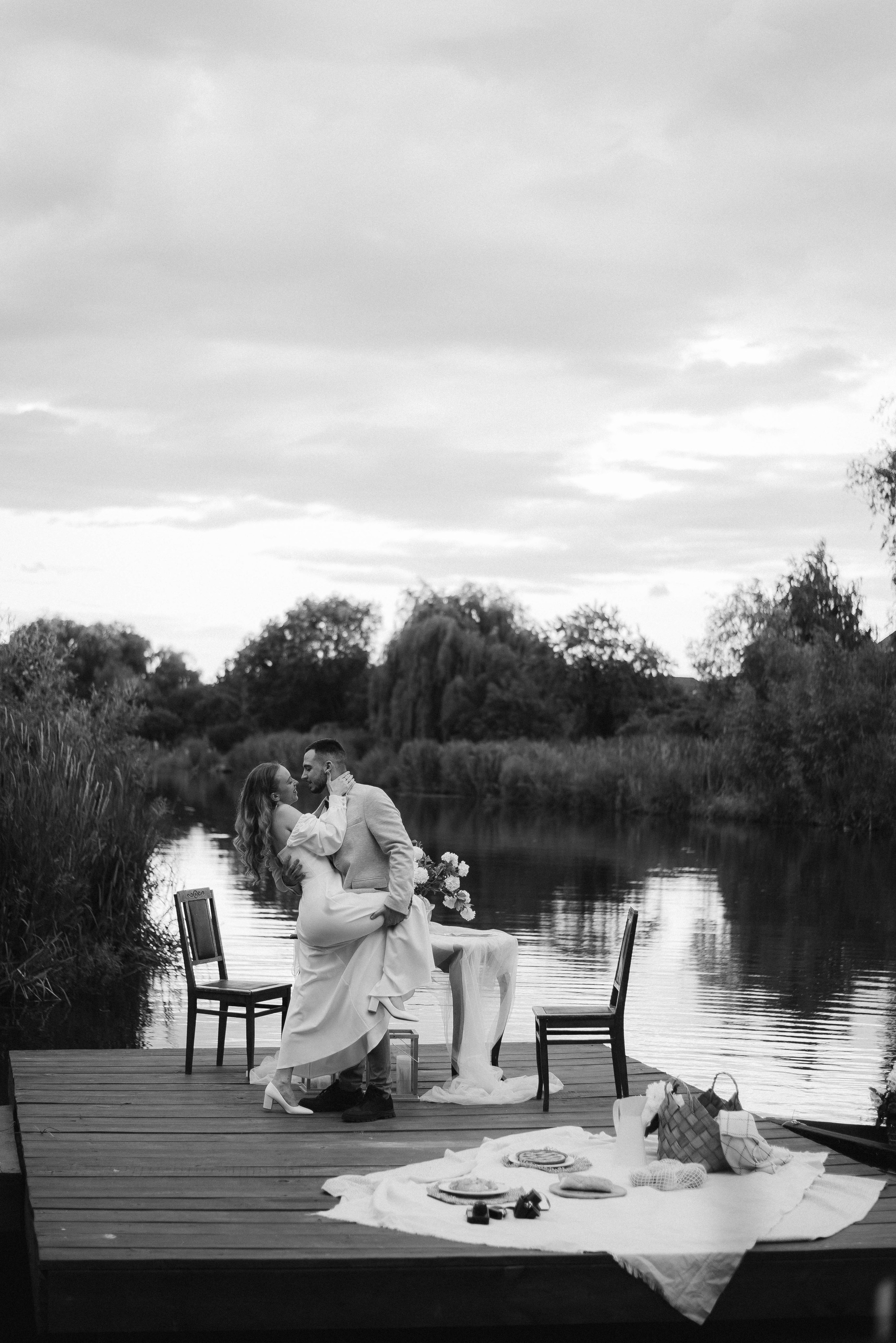 Весільна фотосесія на човні, Київ, Україна, весільний фотограф. Весільний та фотограф Київ Україна Олександра, свадебный Киев Украина