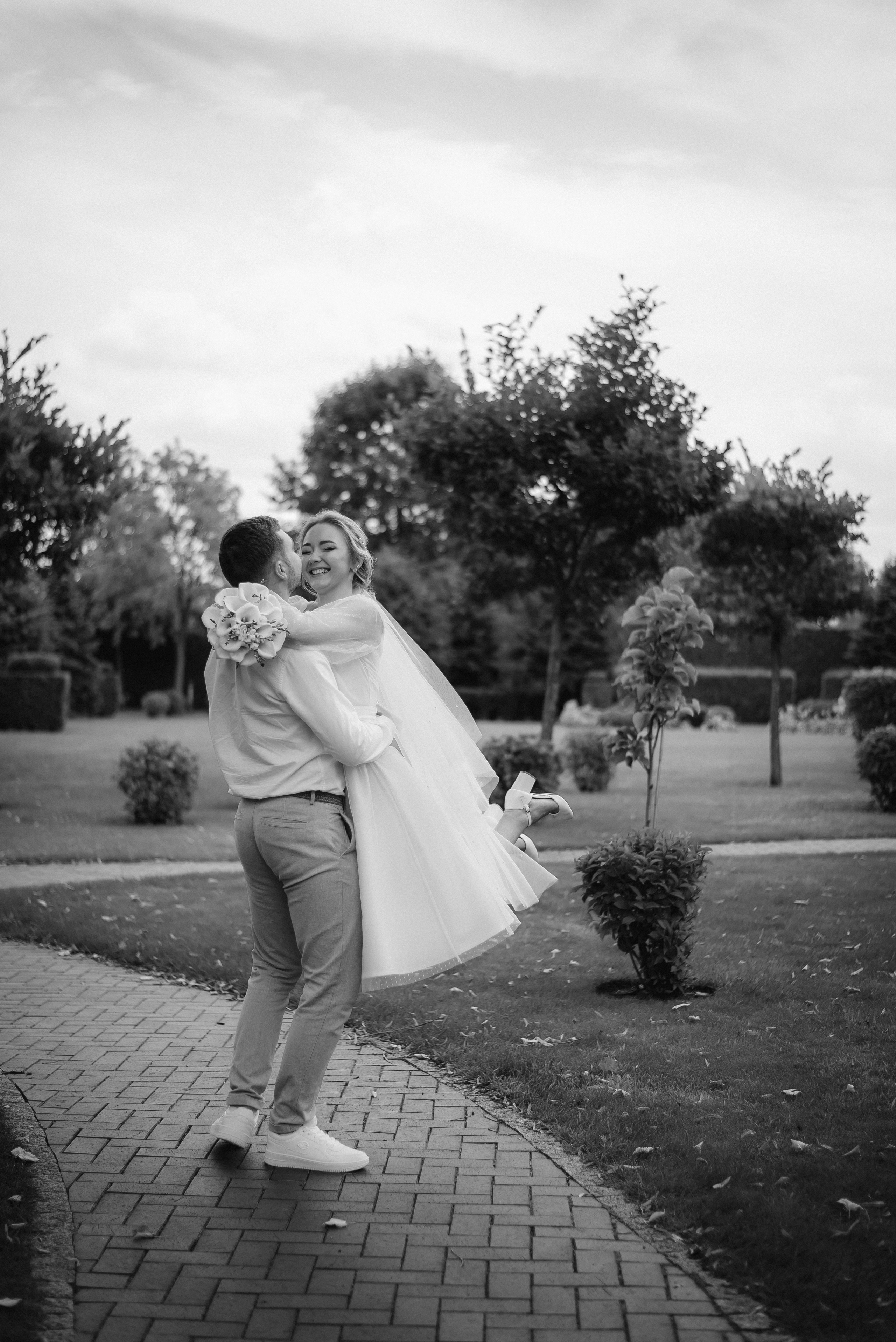 Весільна фотосесія в Межигір’ї, Київ, Україна, весільний фотограф. Весільний та фотограф Київ Україна Олександра, свадебный Киев Украина