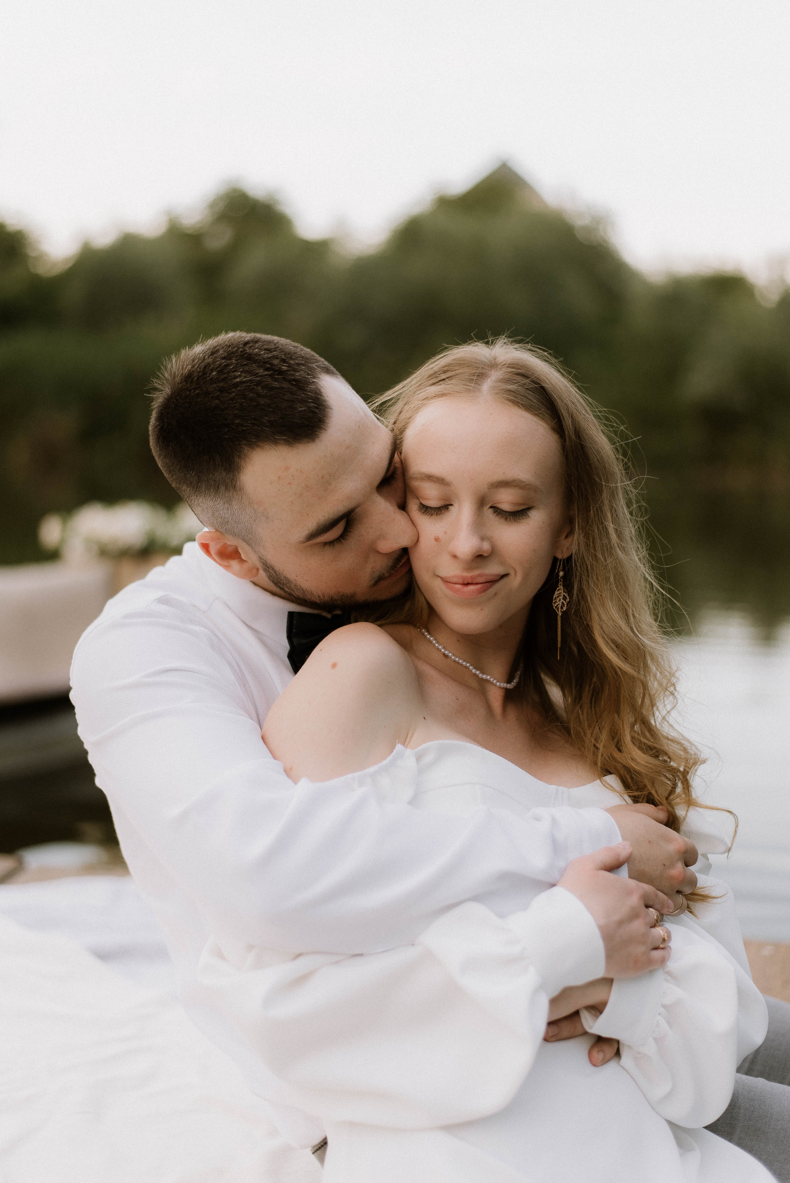 Весільна фотосесія на човні, Київ, Україна, весільний фотограф. Весільний та фотограф Київ Україна Олександра, свадебный Киев Украина