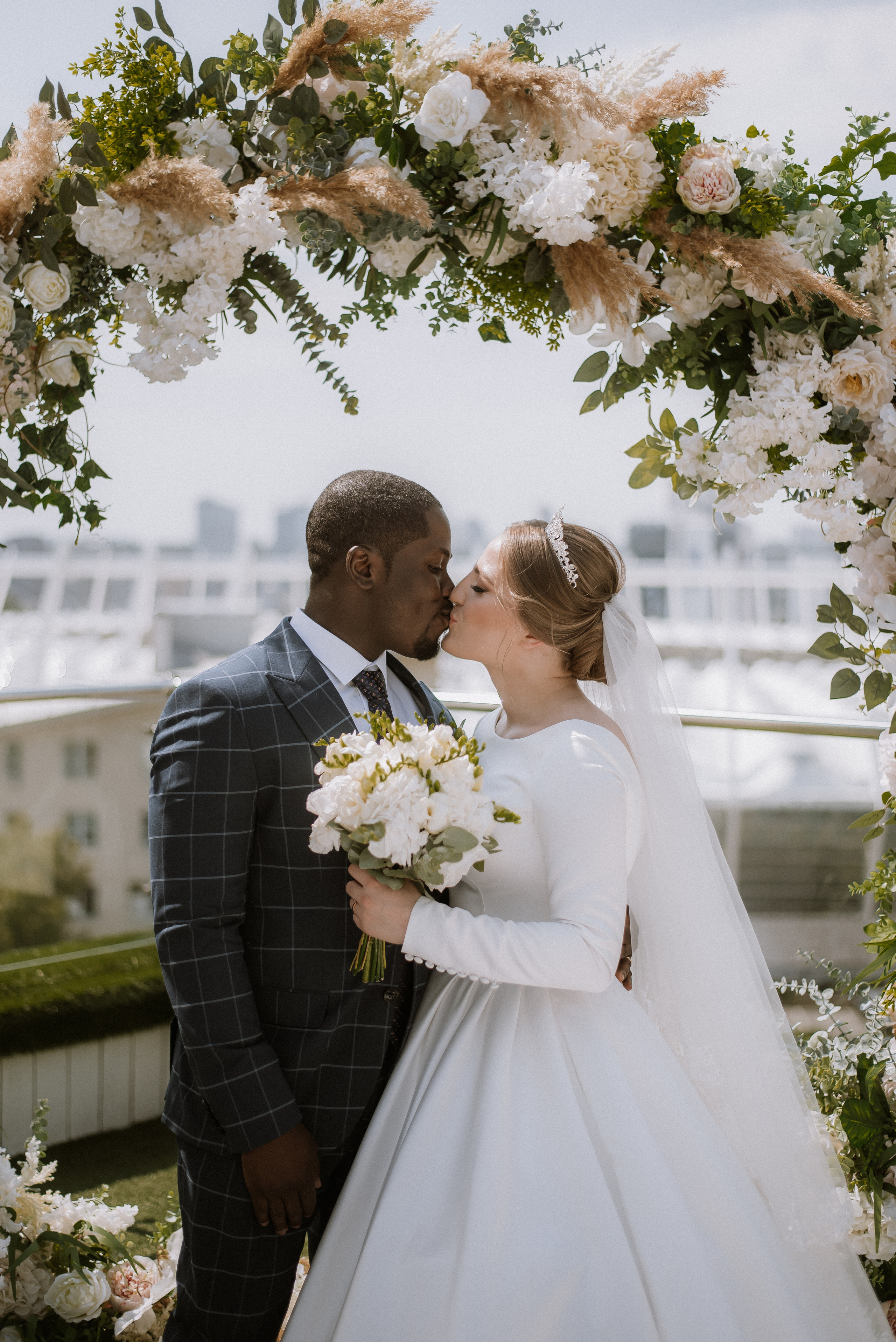 Інтернаціональне весілля Київ, весільний фотограф Україна, фотосесія. Весільний та фотограф Київ Україна Олександра, свадебный Киев Украина