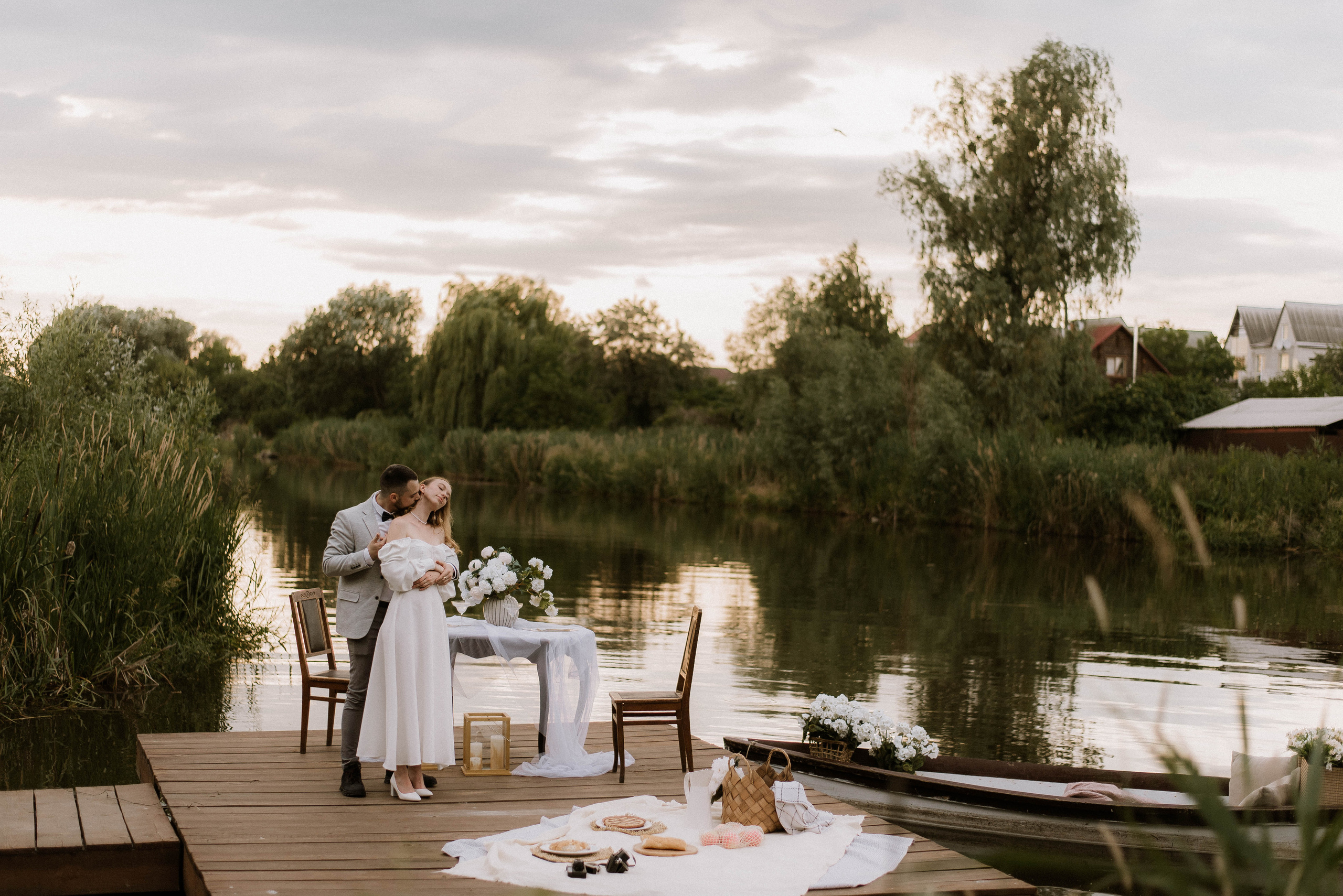 Весільна фотосесія на човні, Київ, Україна, весільний фотограф. Весільний та фотограф Київ Україна Олександра, свадебный Киев Украина
