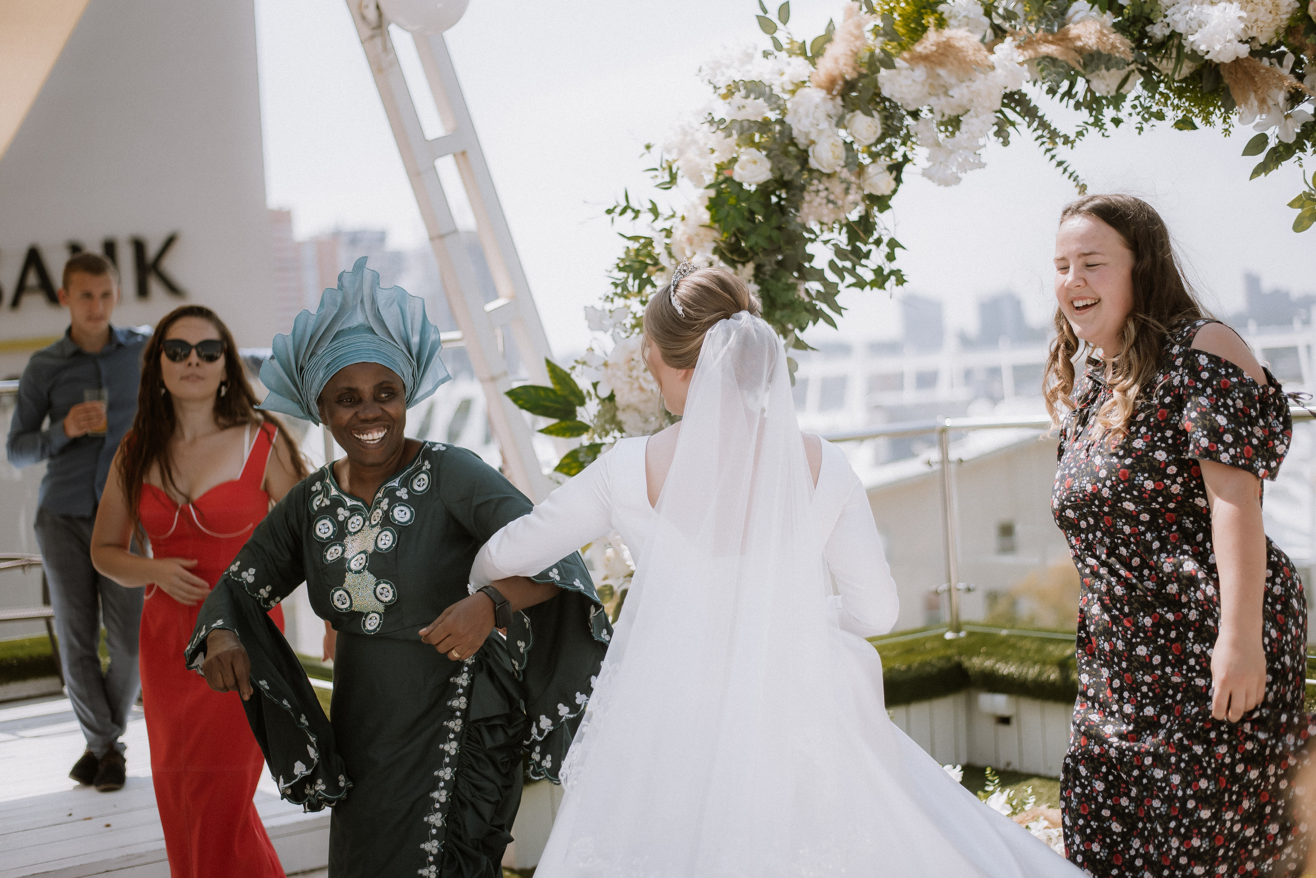 Інтернаціональне весілля Київ, весільний фотограф Україна, фотосесія. Весільний та фотограф Київ Україна Олександра, свадебный Киев Украина