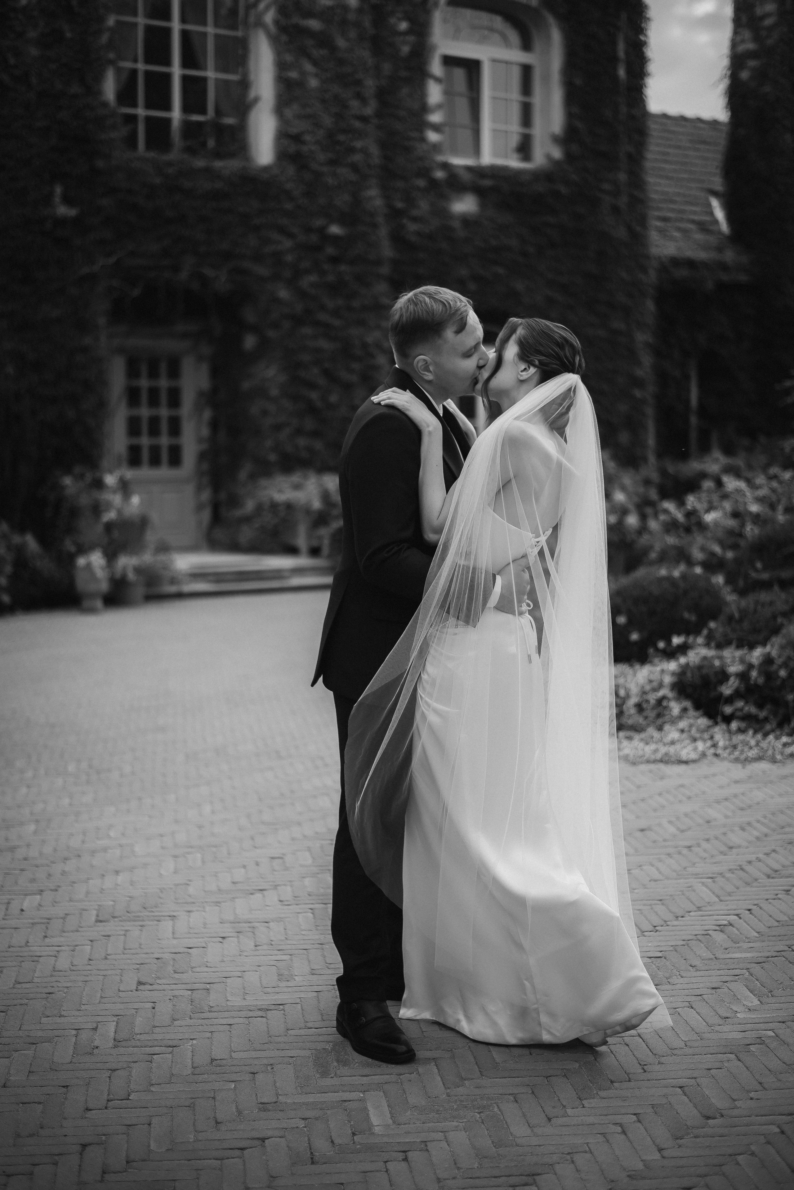 Весільна фотосесія в Києві, замок кохання, весілля, Київ, фотограф. Весільний та фотограф Київ Україна Олександра, свадебный Киев Украина