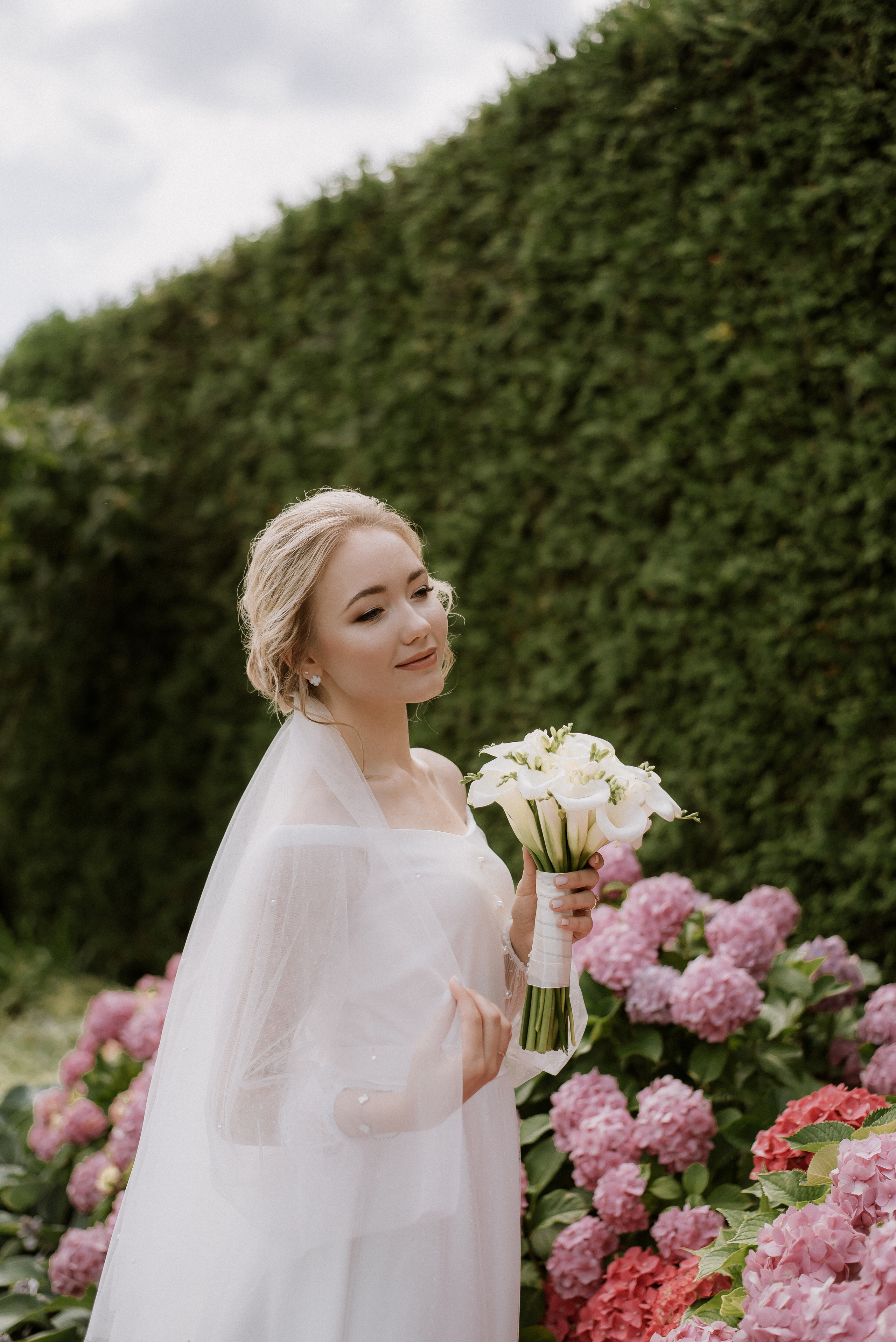 Весільна фотосесія в Межигір’ї, Київ, Україна, весільний фотограф. Весільний та фотограф Київ Україна Олександра, свадебный Киев Украина