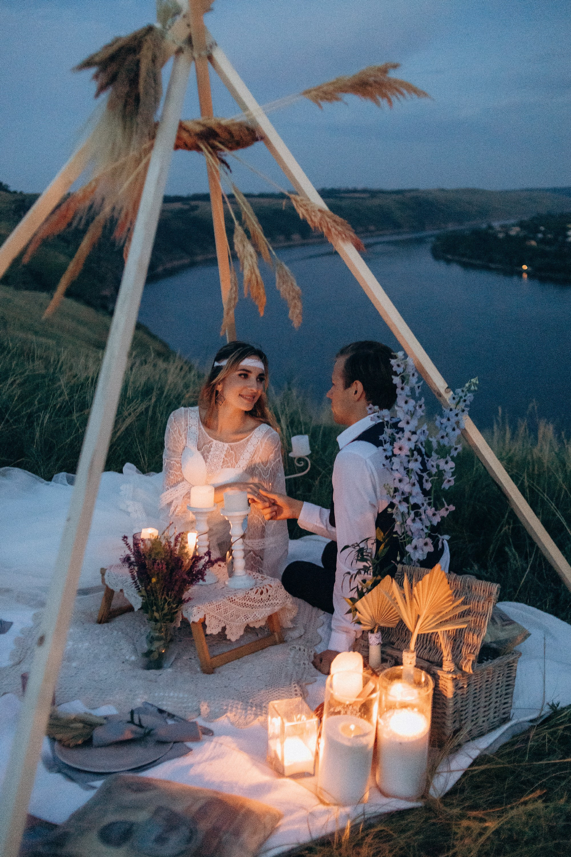 Wedding near the river. Свадебный семейный Фотограф Киев Конотоп lovestory портрет семейная