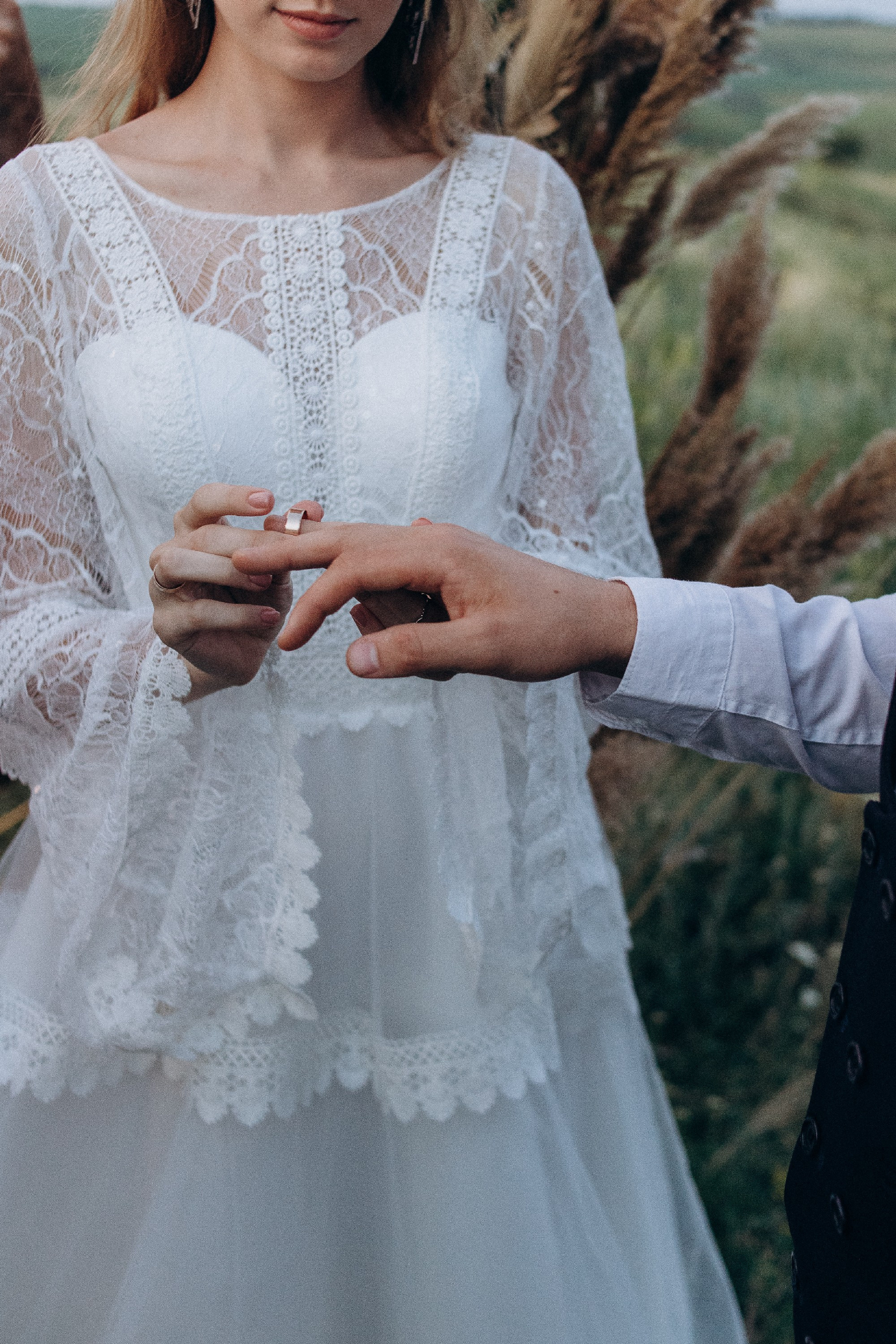Wedding near the river. Свадебный семейный Фотограф Киев Конотоп lovestory портрет семейная