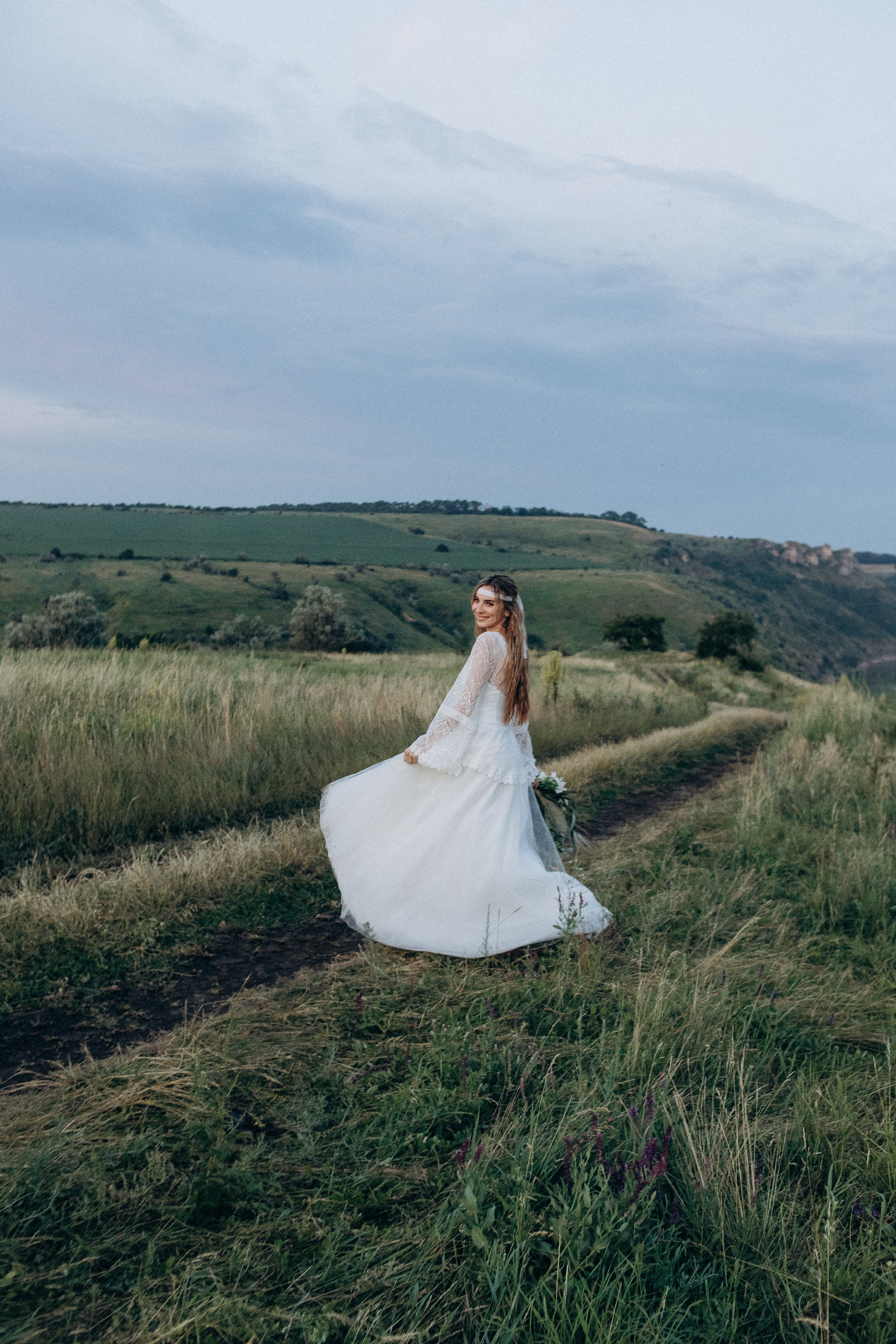 Wedding near the river. Свадебный семейный Фотограф Киев Конотоп lovestory портрет семейная