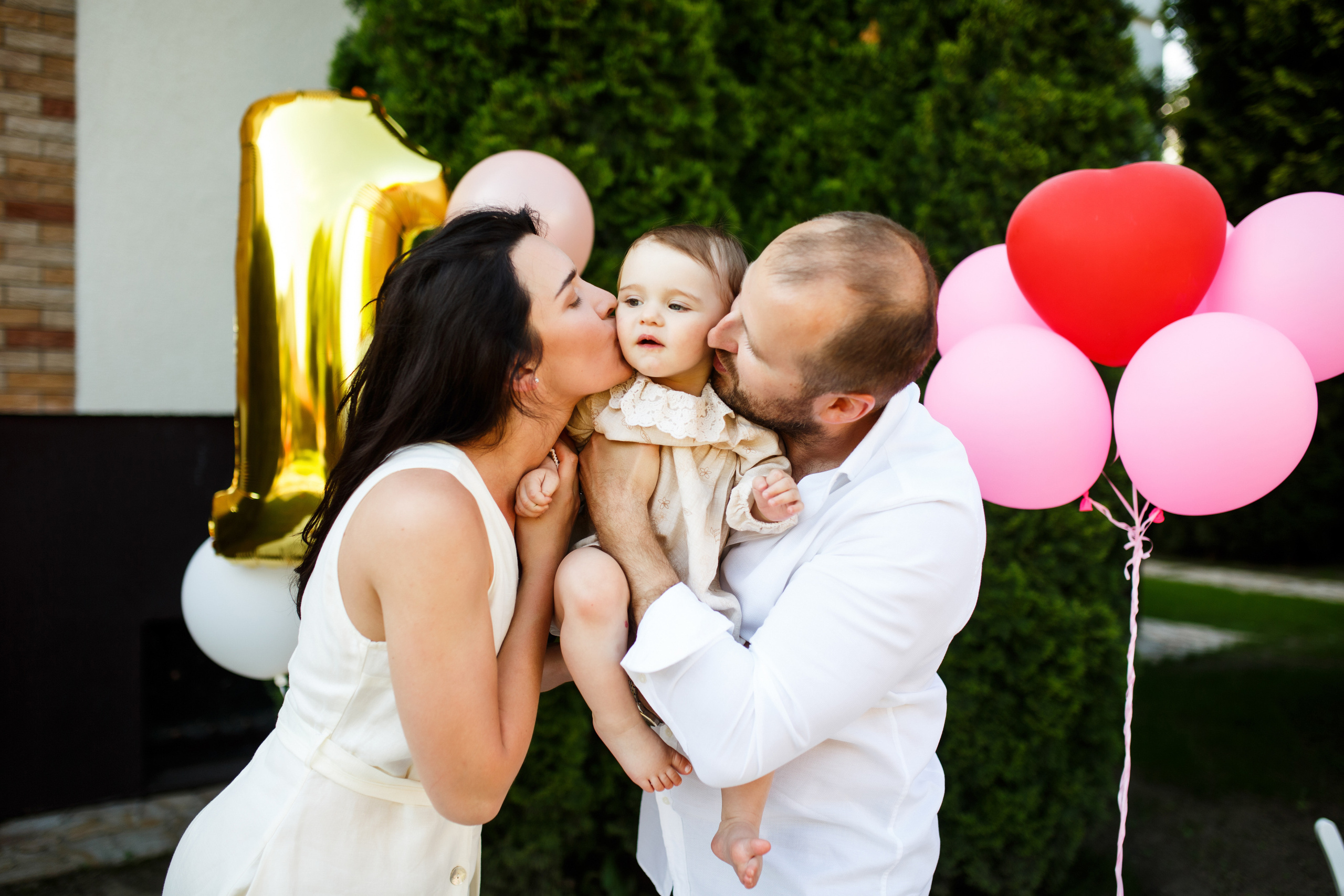 Ksenija, Siergiej i Sofia. Fotograf ślubny i rodzinny w Warszawie