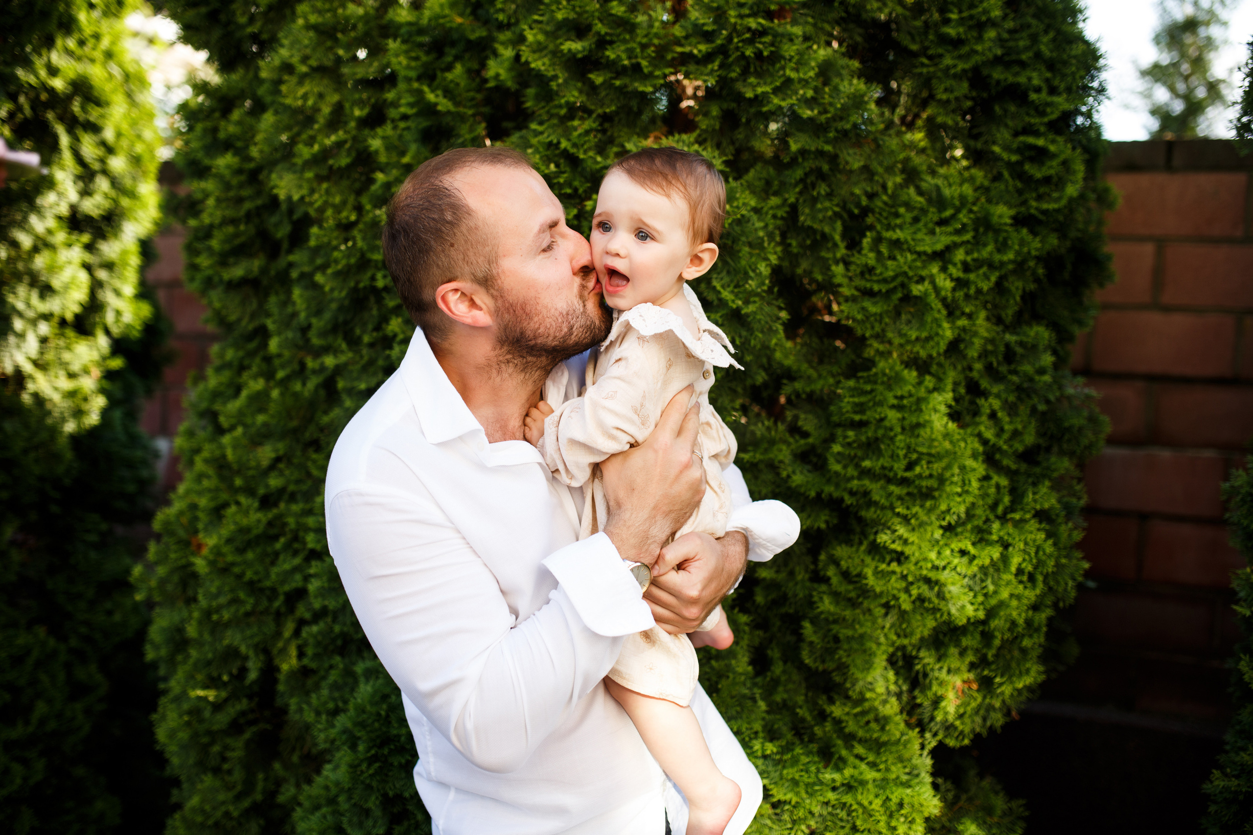 Ksenija, Siergiej i Sofia. Fotograf ślubny i rodzinny w Warszawie