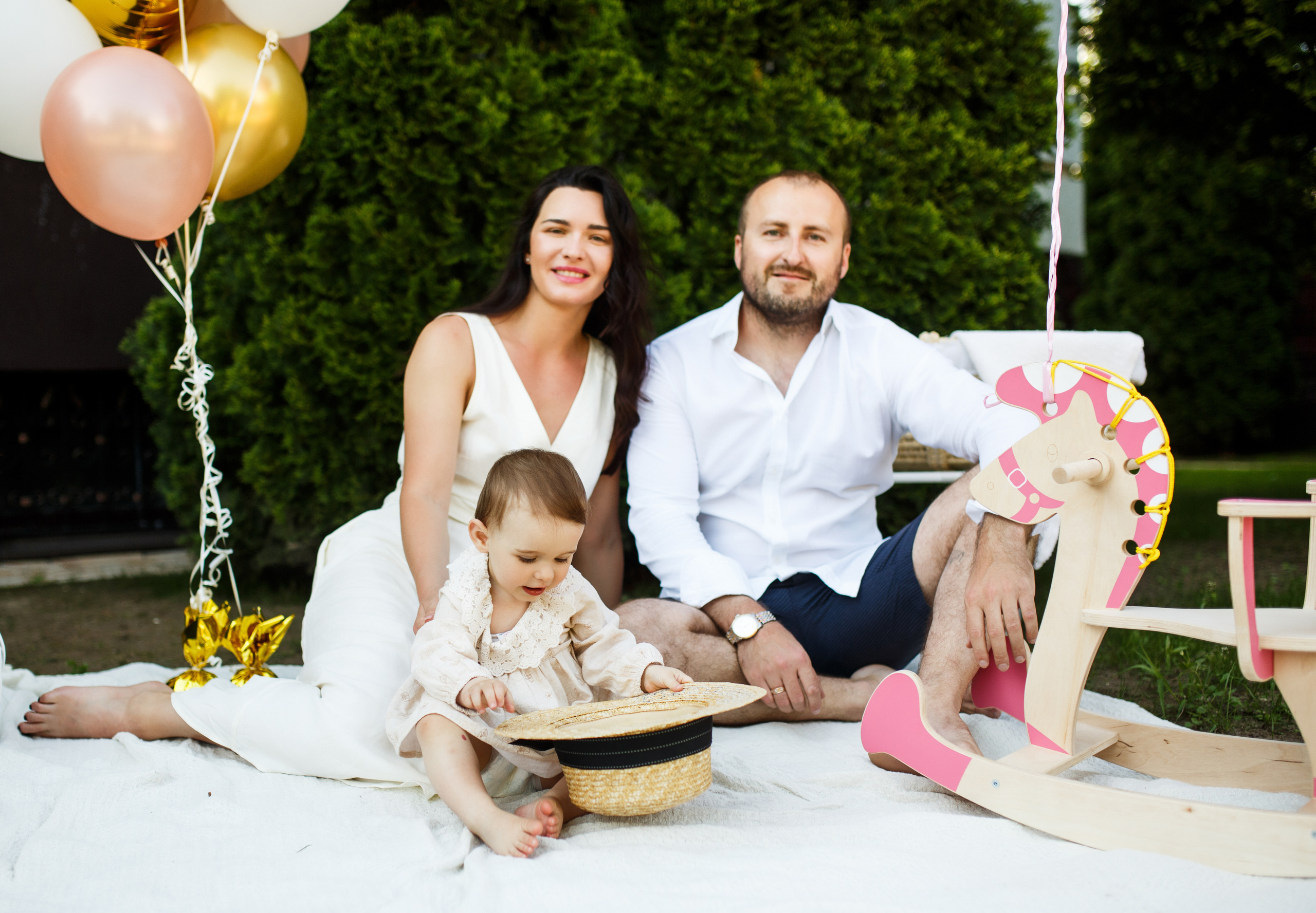 Ksenija, Siergiej i Sofia. Fotograf ślubny i rodzinny w Warszawie