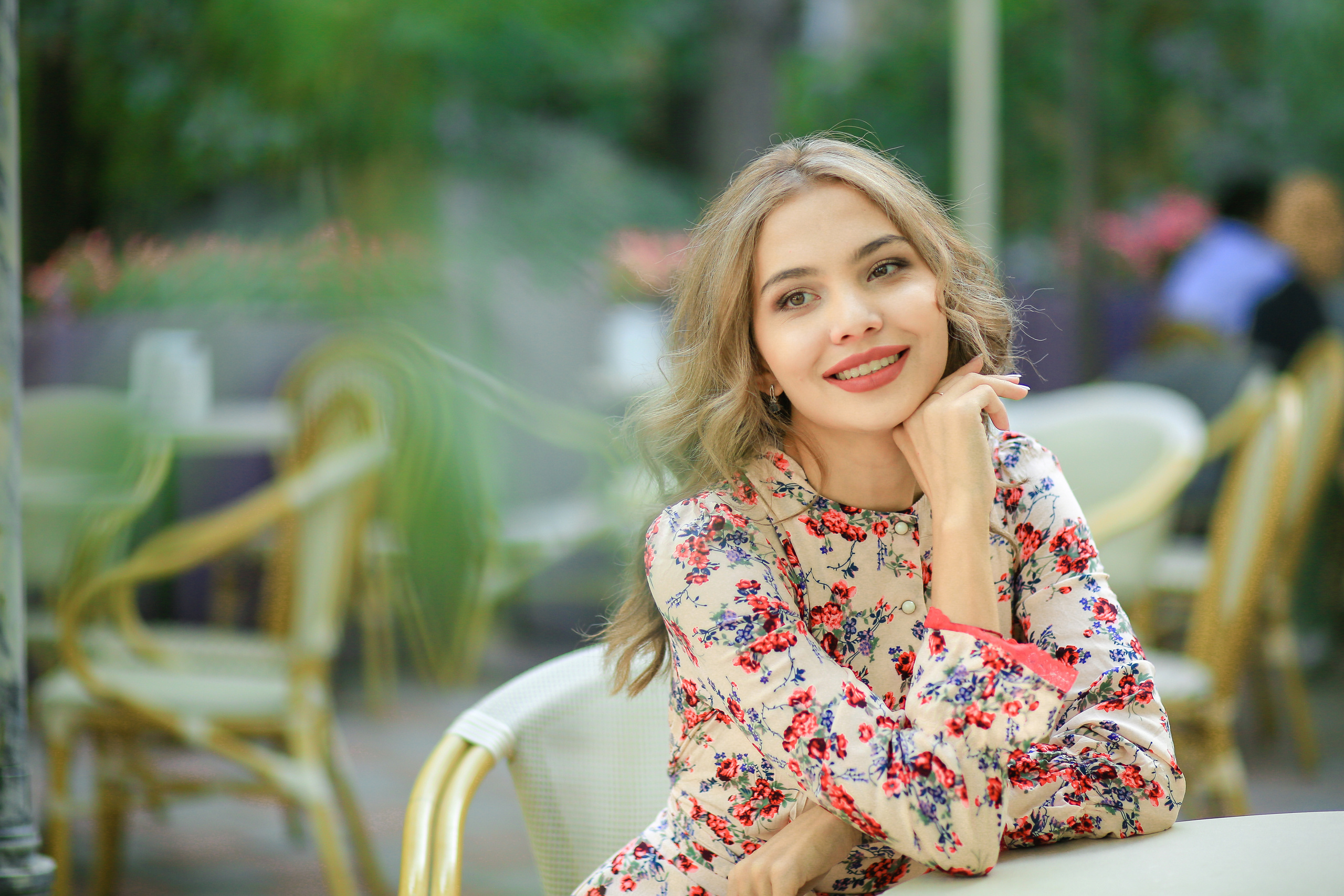 Девушка в шляпе. Фотограф в Ташкенте Надежда Исаева