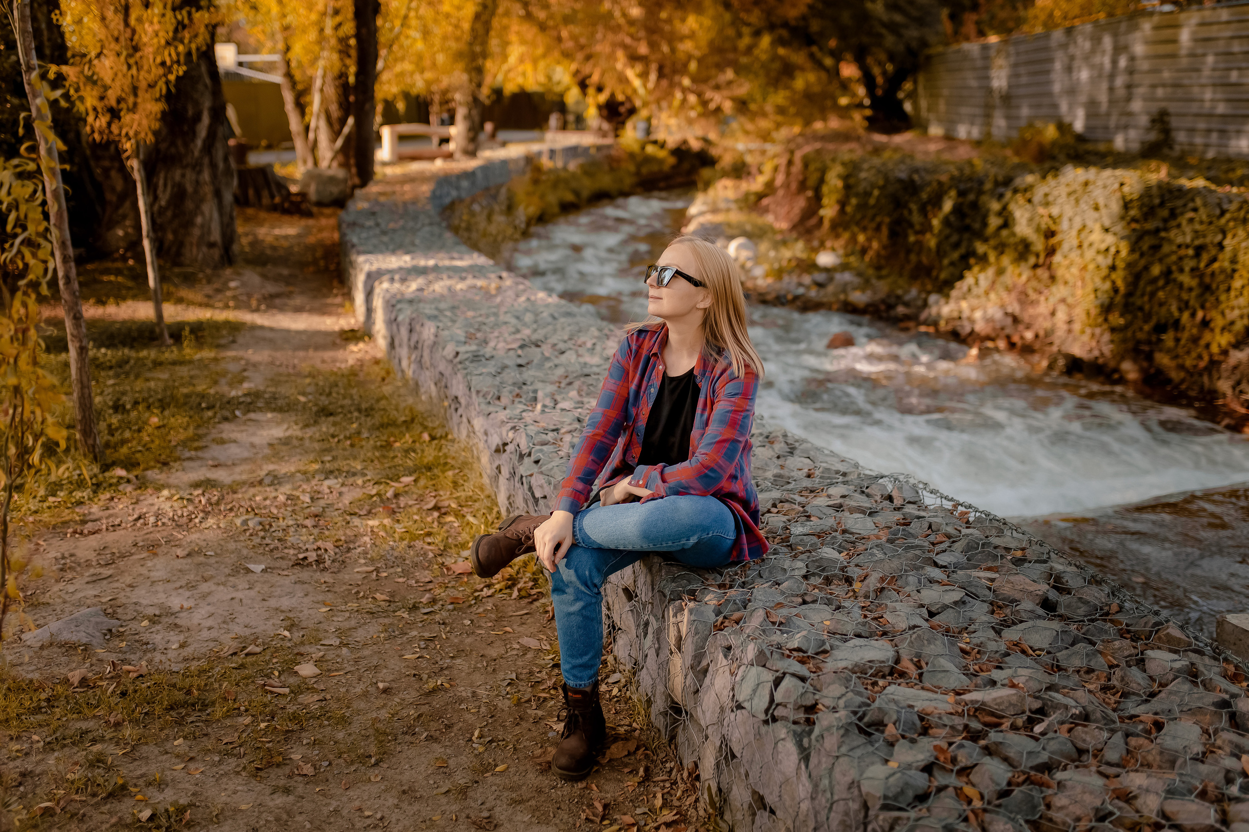 В листьях. Фотограф в Ташкенте Надежда Исаева