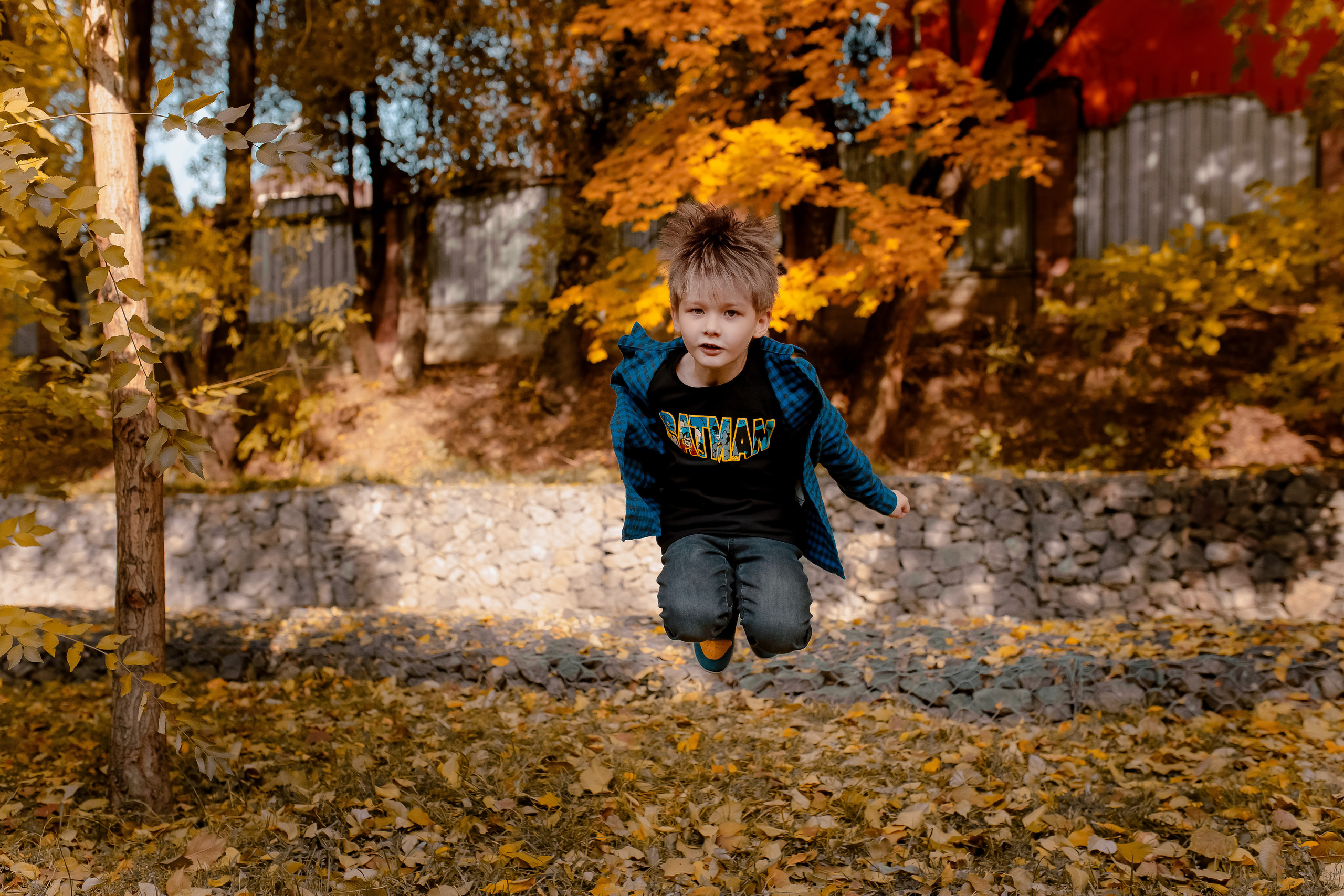 В листьях. Фотограф в Ташкенте Надежда Исаева
