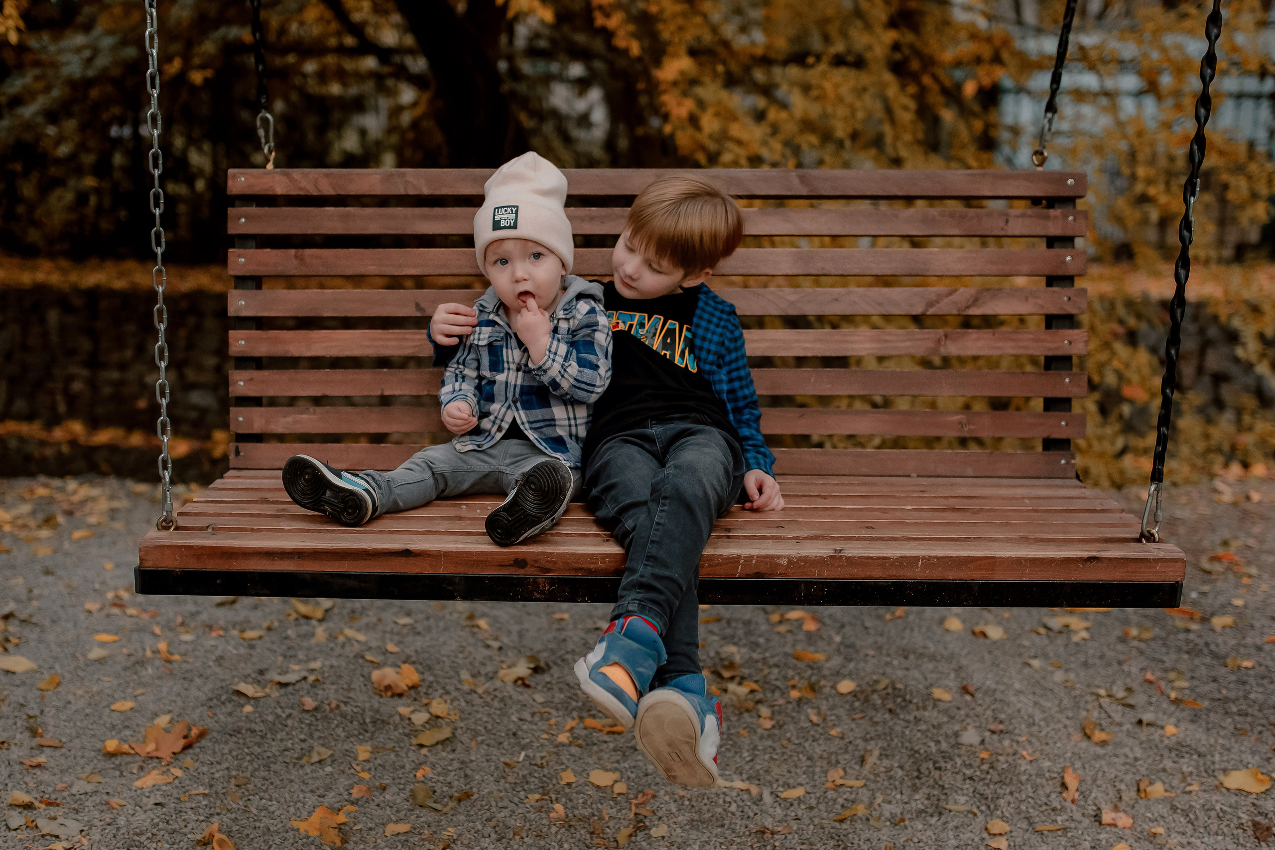 В листьях. Фотограф в Ташкенте Надежда Исаева