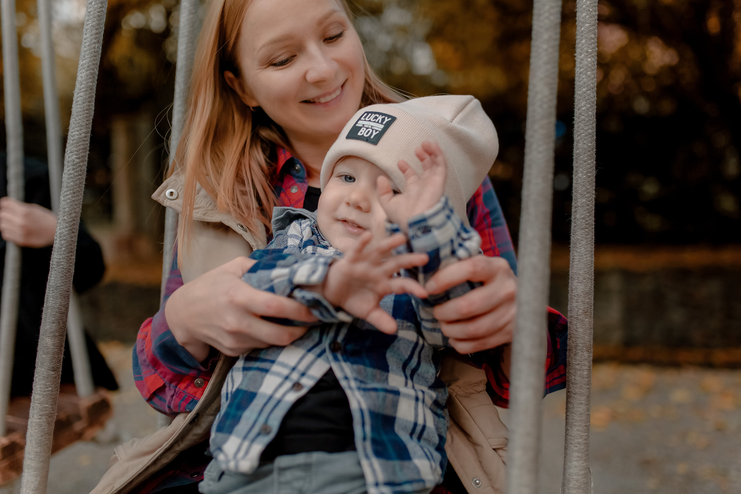 В листьях. Фотограф в Ташкенте Надежда Исаева