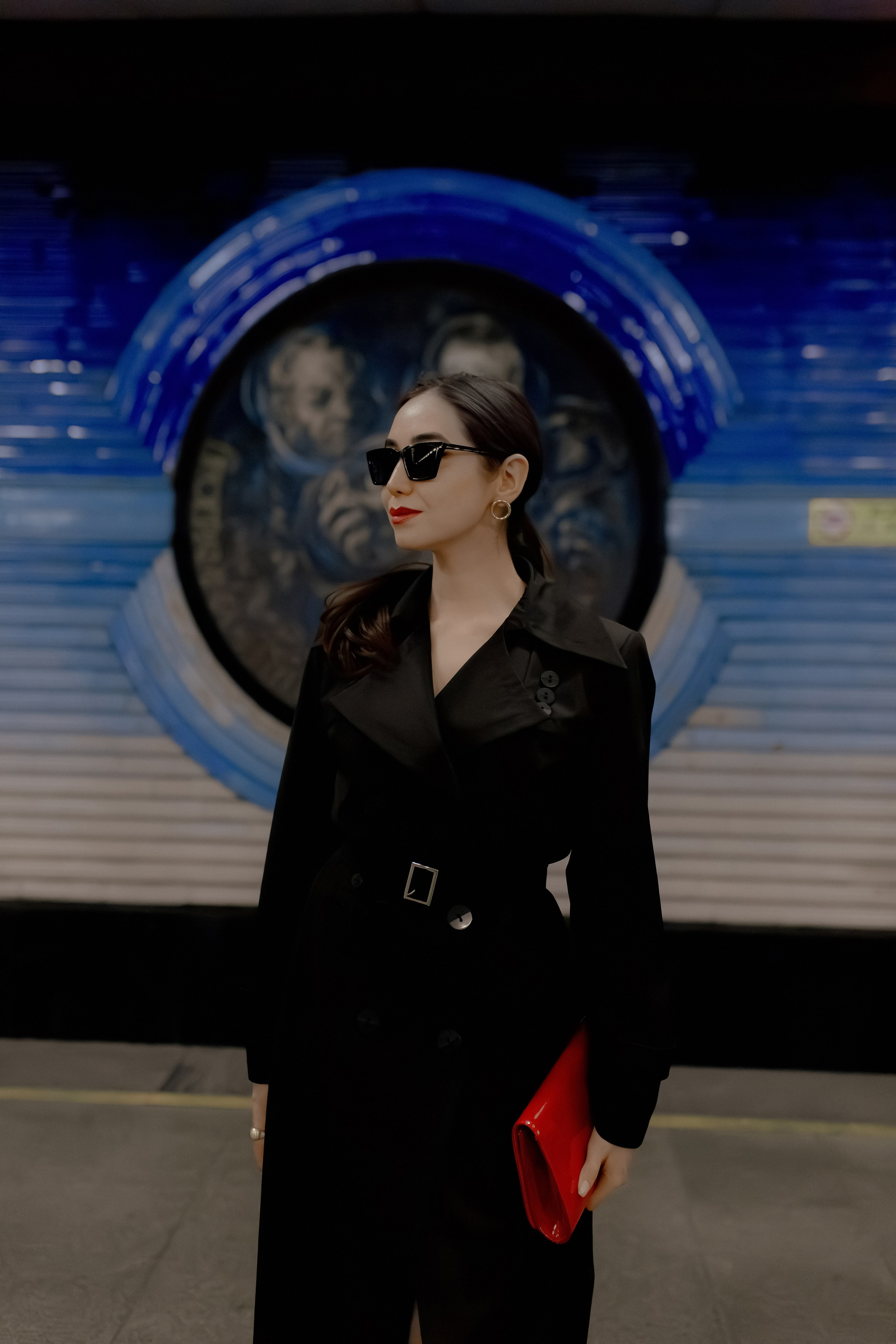 Девушка в ташкентском метро. Фотограф в Ташкенте Надежда Исаева