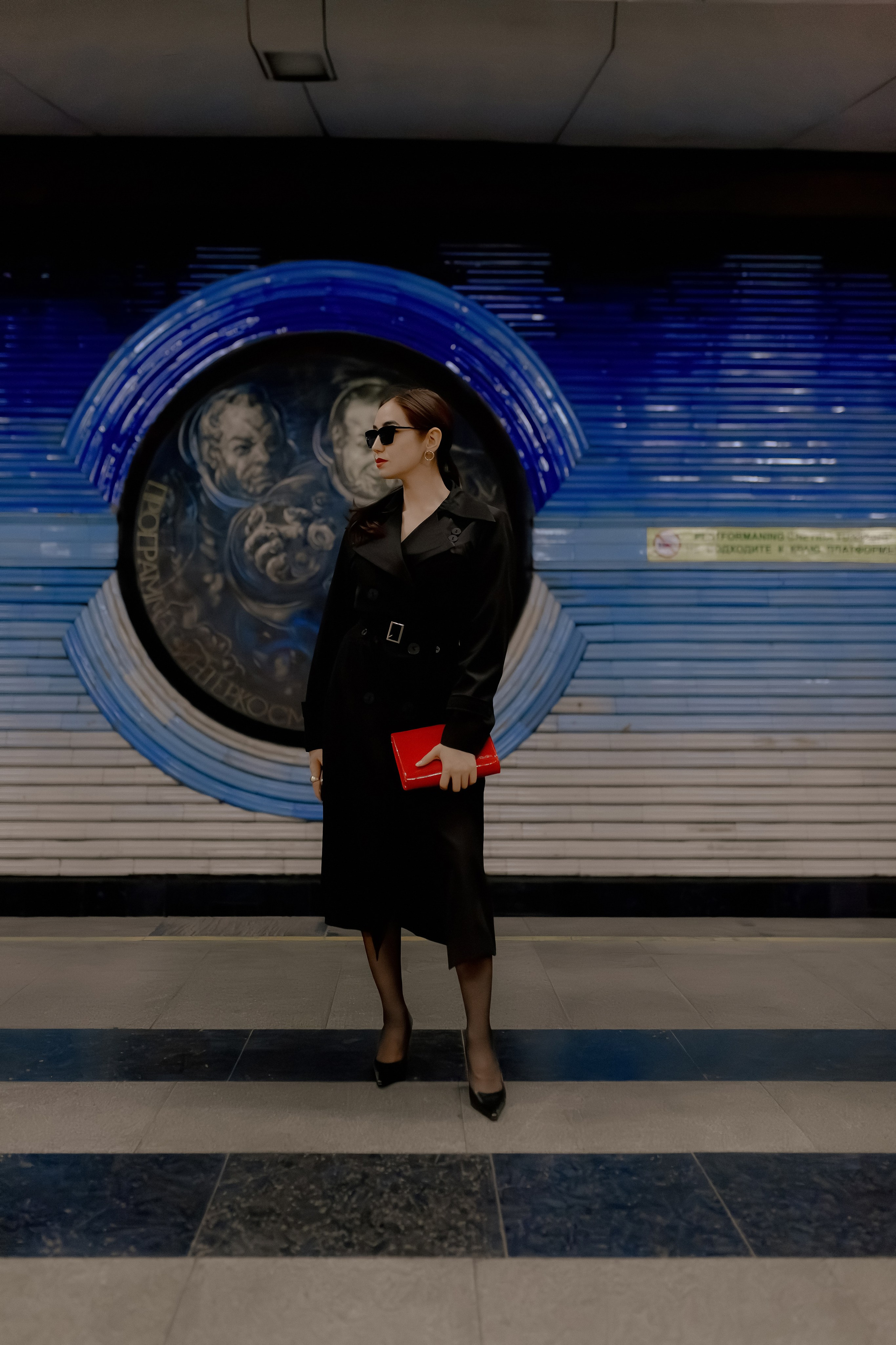 Девушка в ташкентском метро. Фотограф в Ташкенте Надежда Исаева