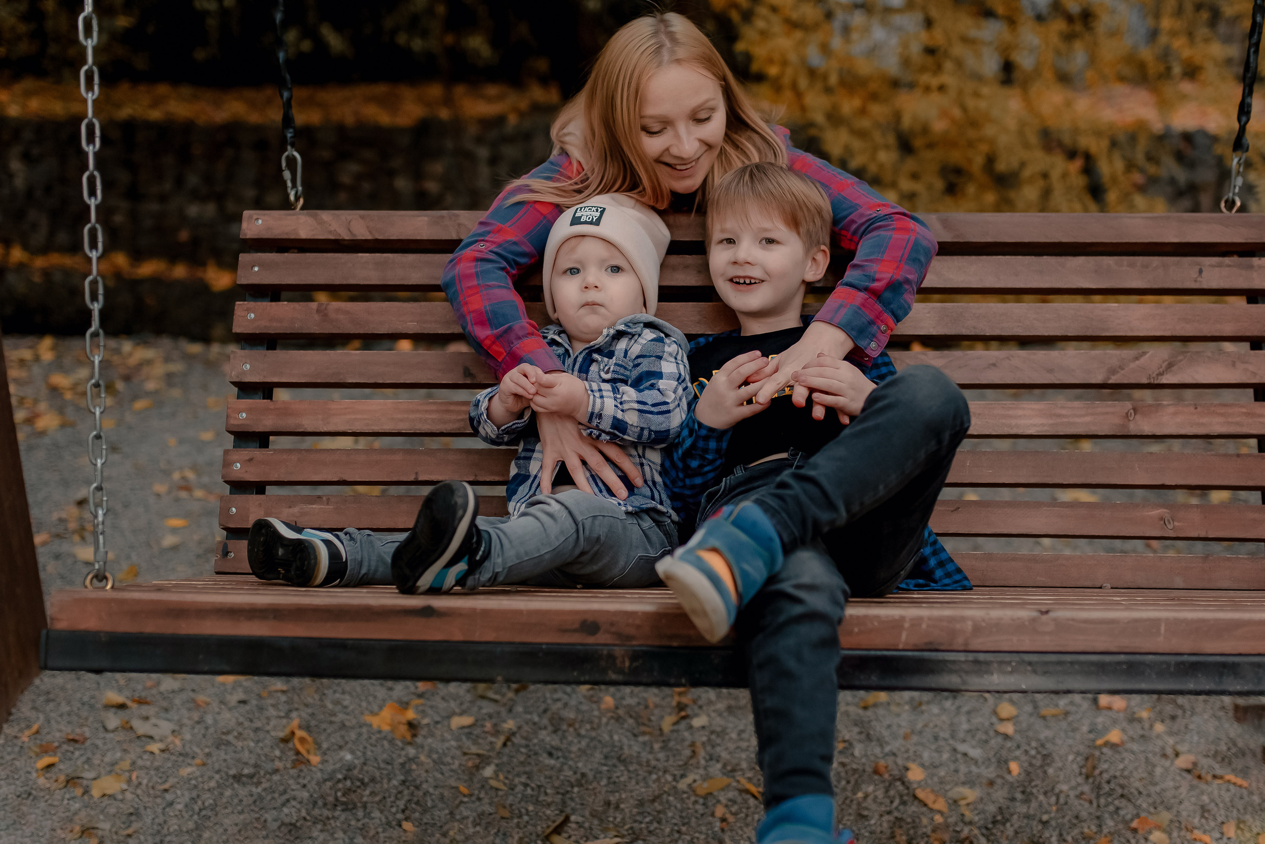 В листьях. Фотограф в Ташкенте Надежда Исаева