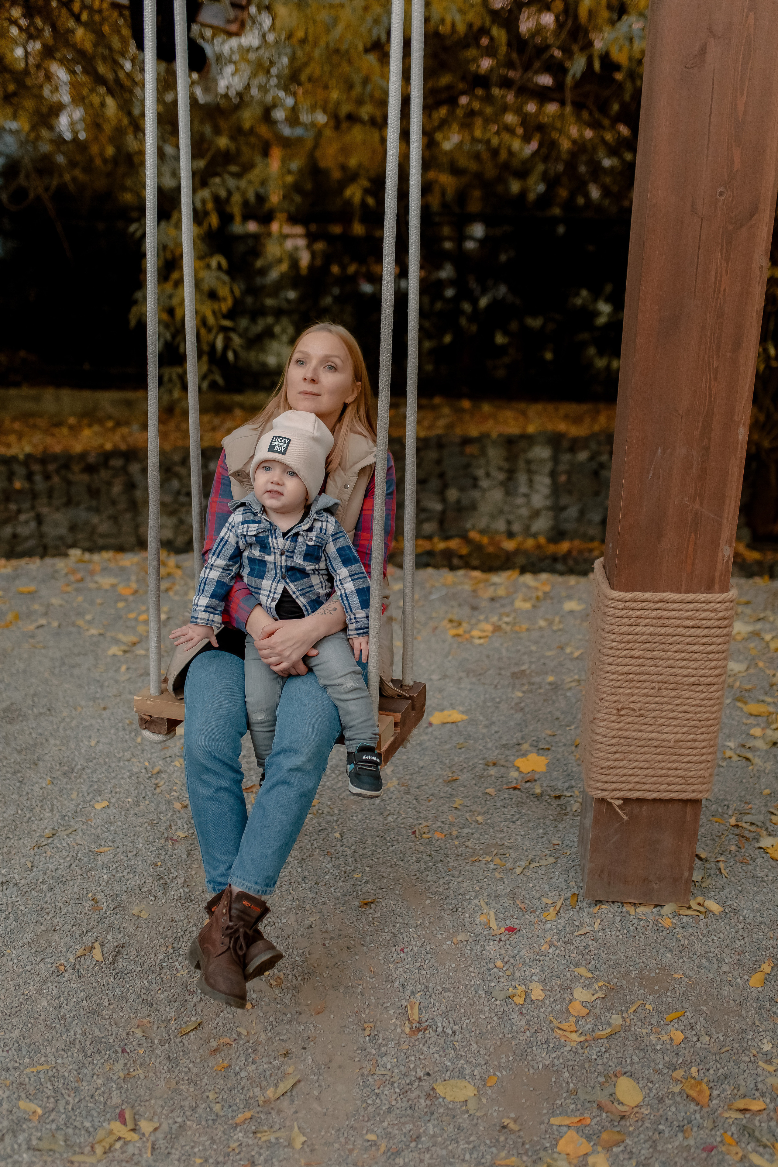 В листьях. Фотограф в Ташкенте Надежда Исаева