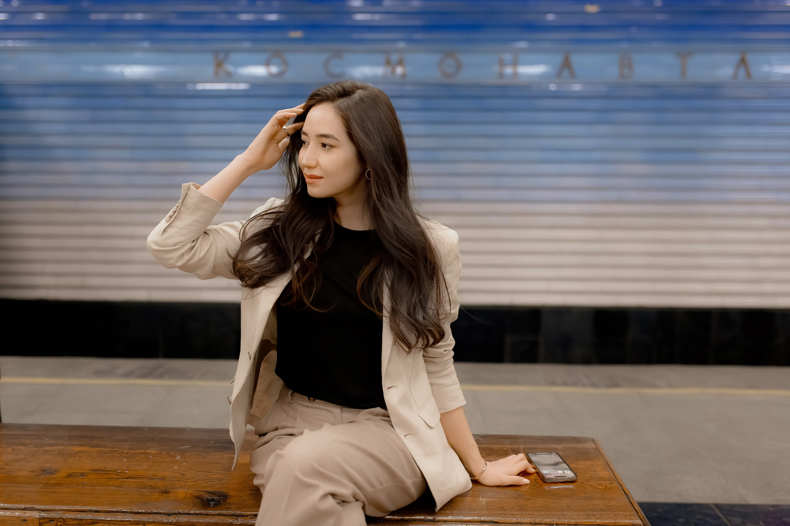 Девушка в ташкентском метро. Фотограф в Ташкенте Надежда Исаева